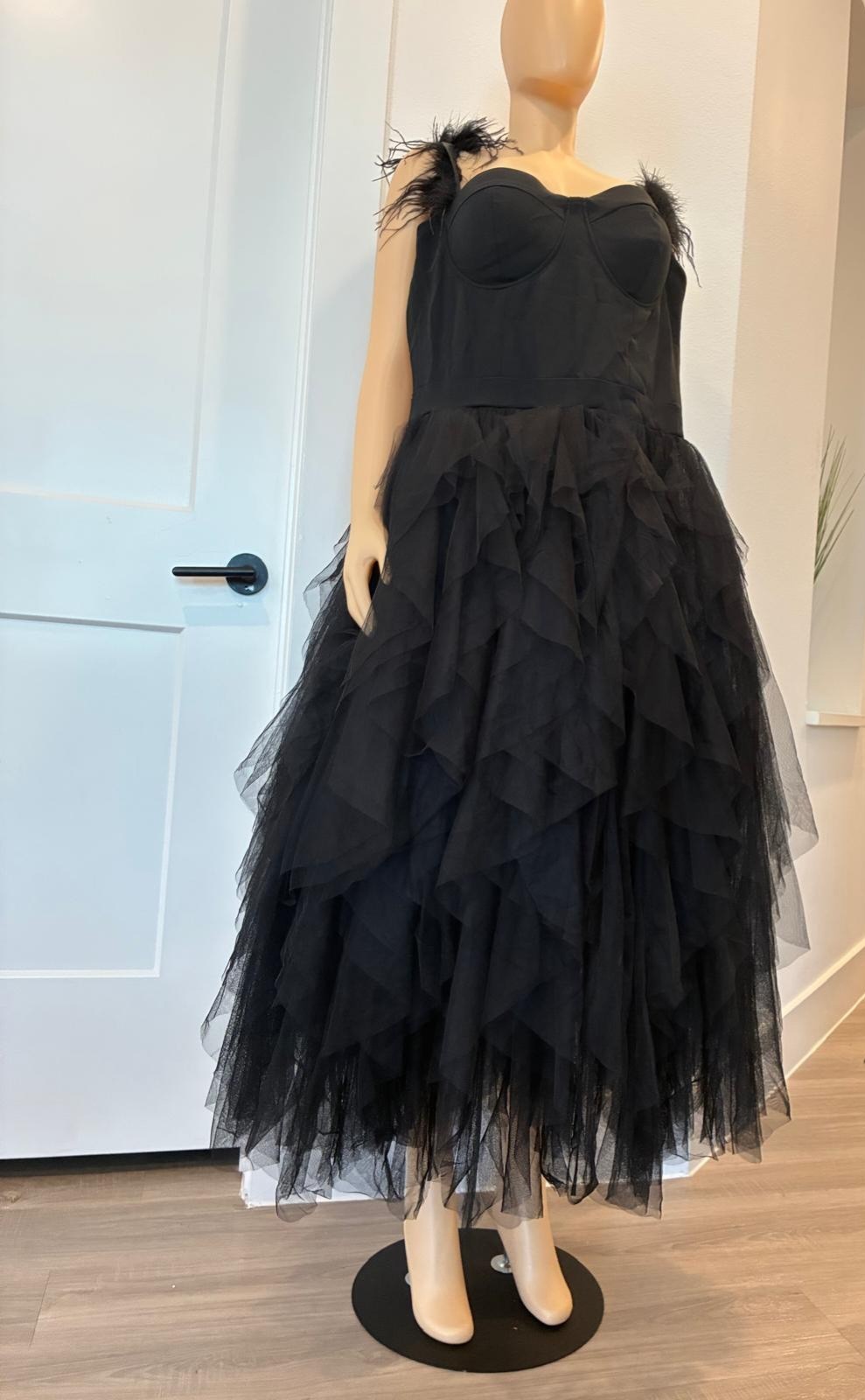 Black Midi Dress with Lase-Detail Ruffle-Hem Size Large