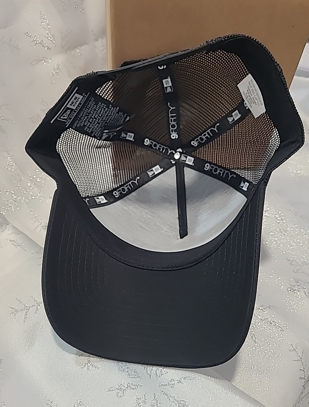 1X – New Era 9FORTY Snapback Trucker Cap Blank { BLACK } 9Forty New Era