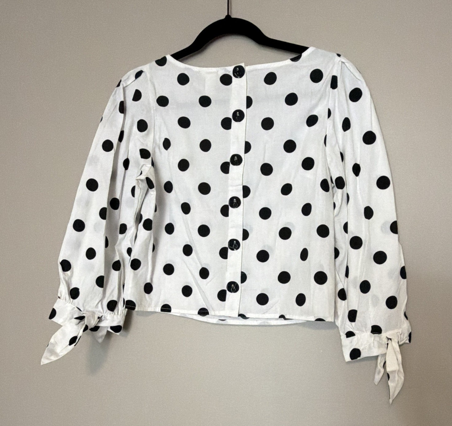 Forever 21 Women’s White/Black Polka Dot Bow Button Back Blouse Small 3/4 Sleeve