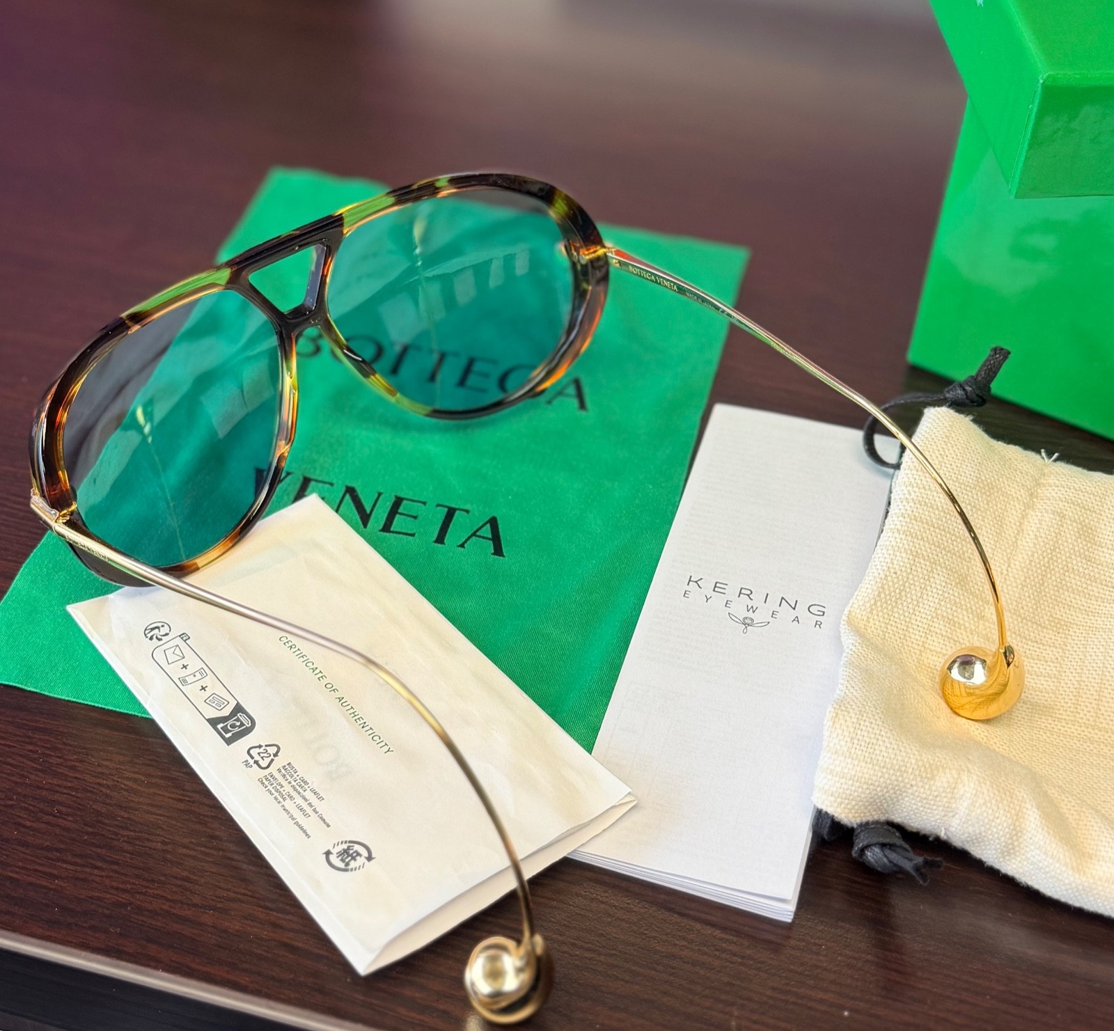 Bottega Veneta Aviator Tortoise Shell Sunglasses Tortoises/Blue Retails for $760