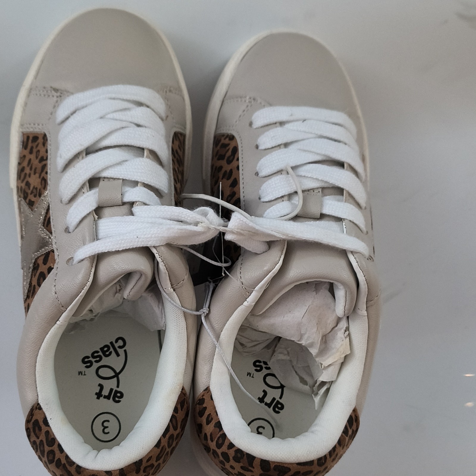 art class Girls Low Top Lace-Up Sneakers Leopard Animal Print Star Accent US 3