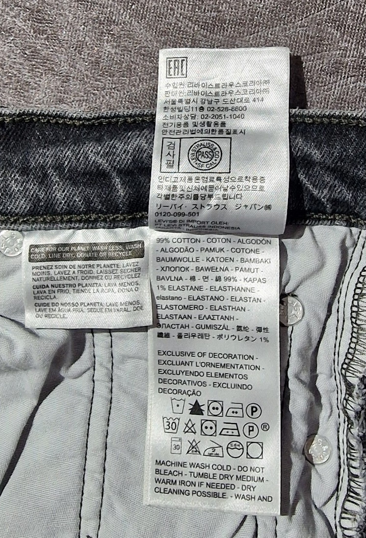 Levi’s 501 Crop Black Jeans Women Size W24 L30 Faded Denim Button Fly 36200