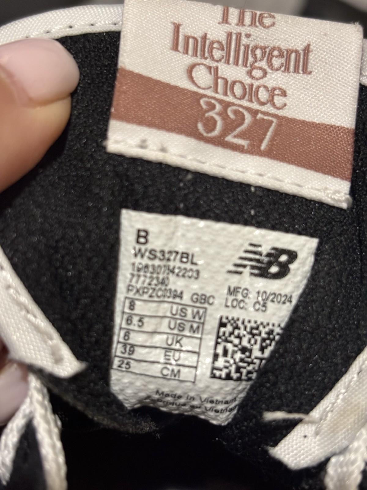 New Balance 327 WS327BL Black Cream Gum Women’s Sneakers Size 8