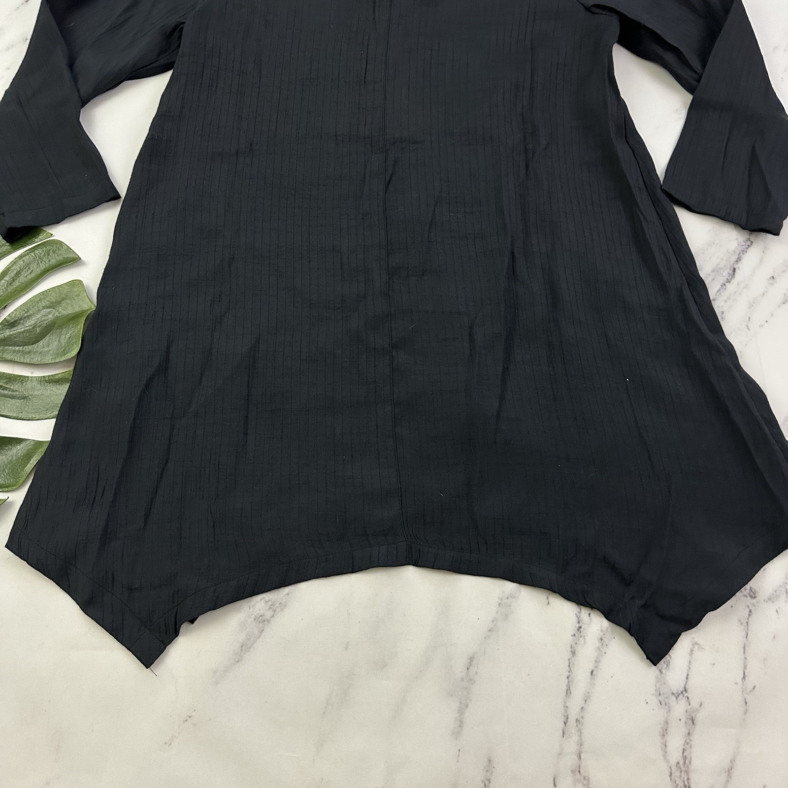 Pretty Angel Womens Tunic Top Size M Black Lace Trim Button Front 3/4 Sleeve