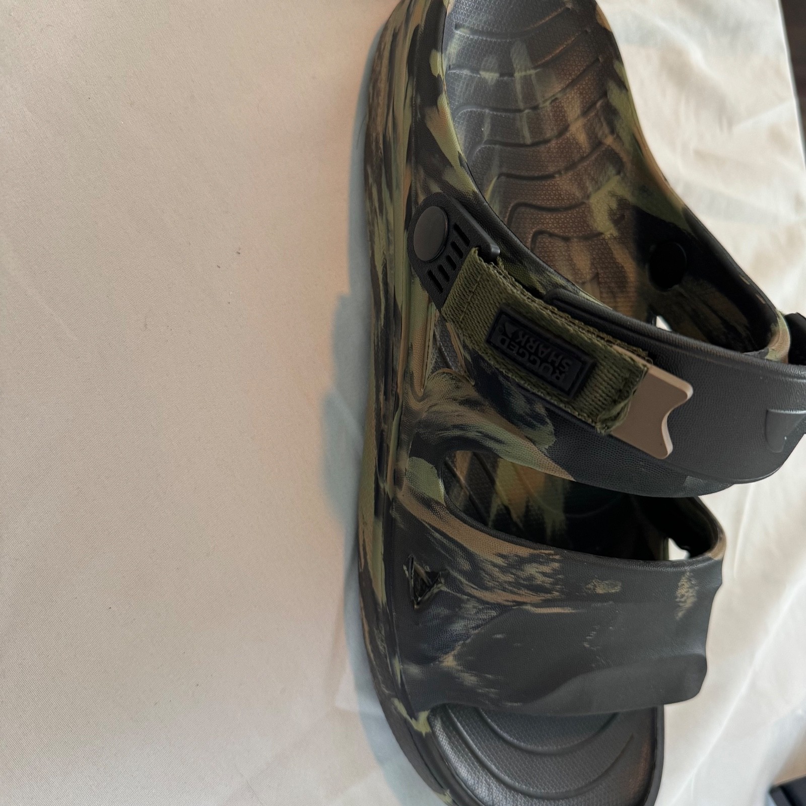Rugged Shark Size 9 Men’s Clog Green Camouflage NWT