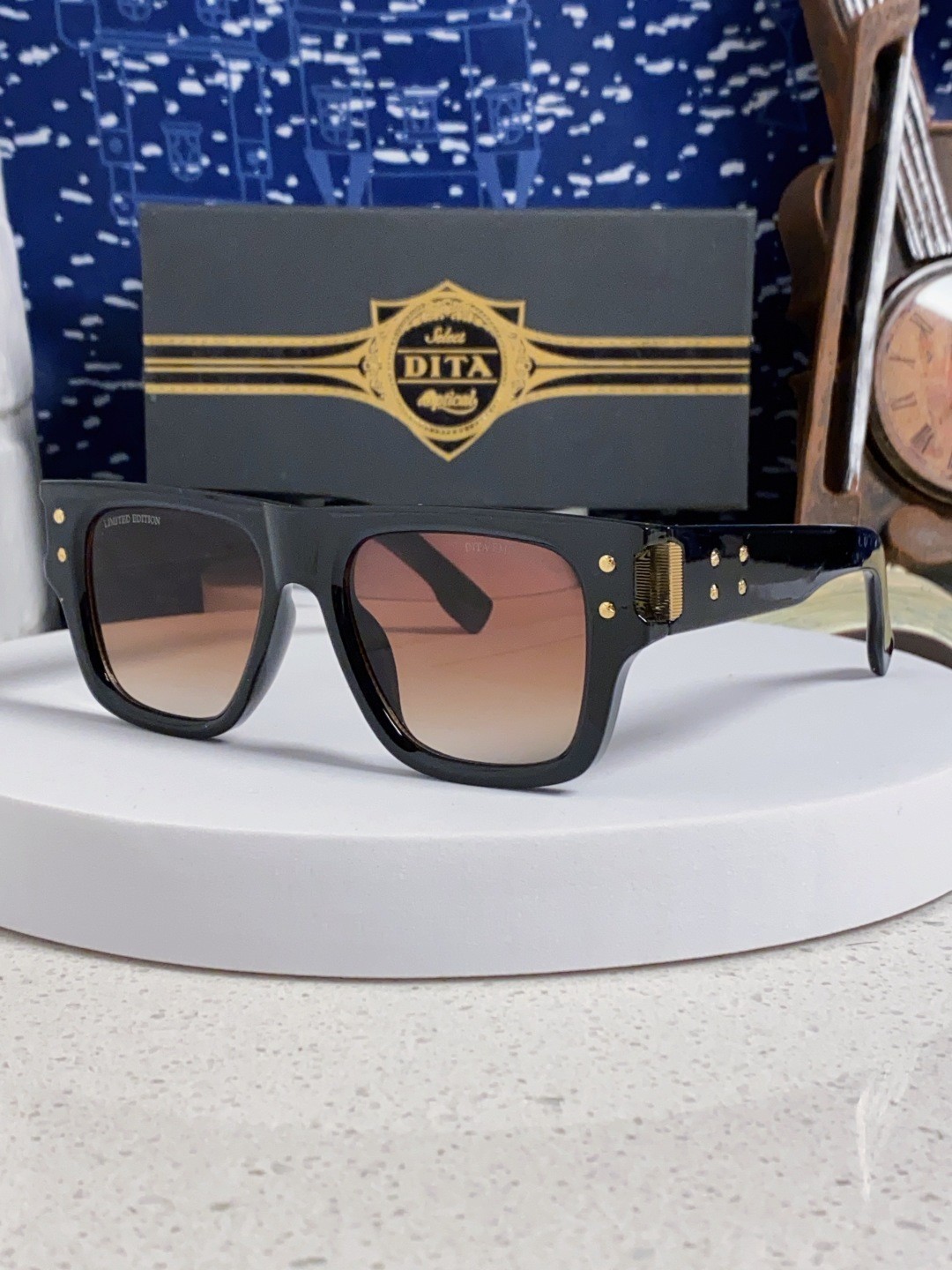 DITA EMITTER-ONE DTS0125 Men’s Sunglasses Lens Size 53-22-143MM -With New Case