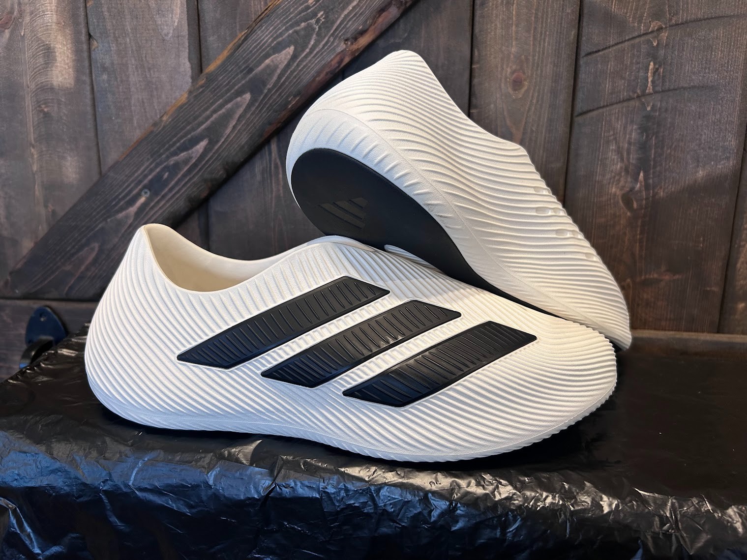 Adidas Men Purechill White Black Slip On