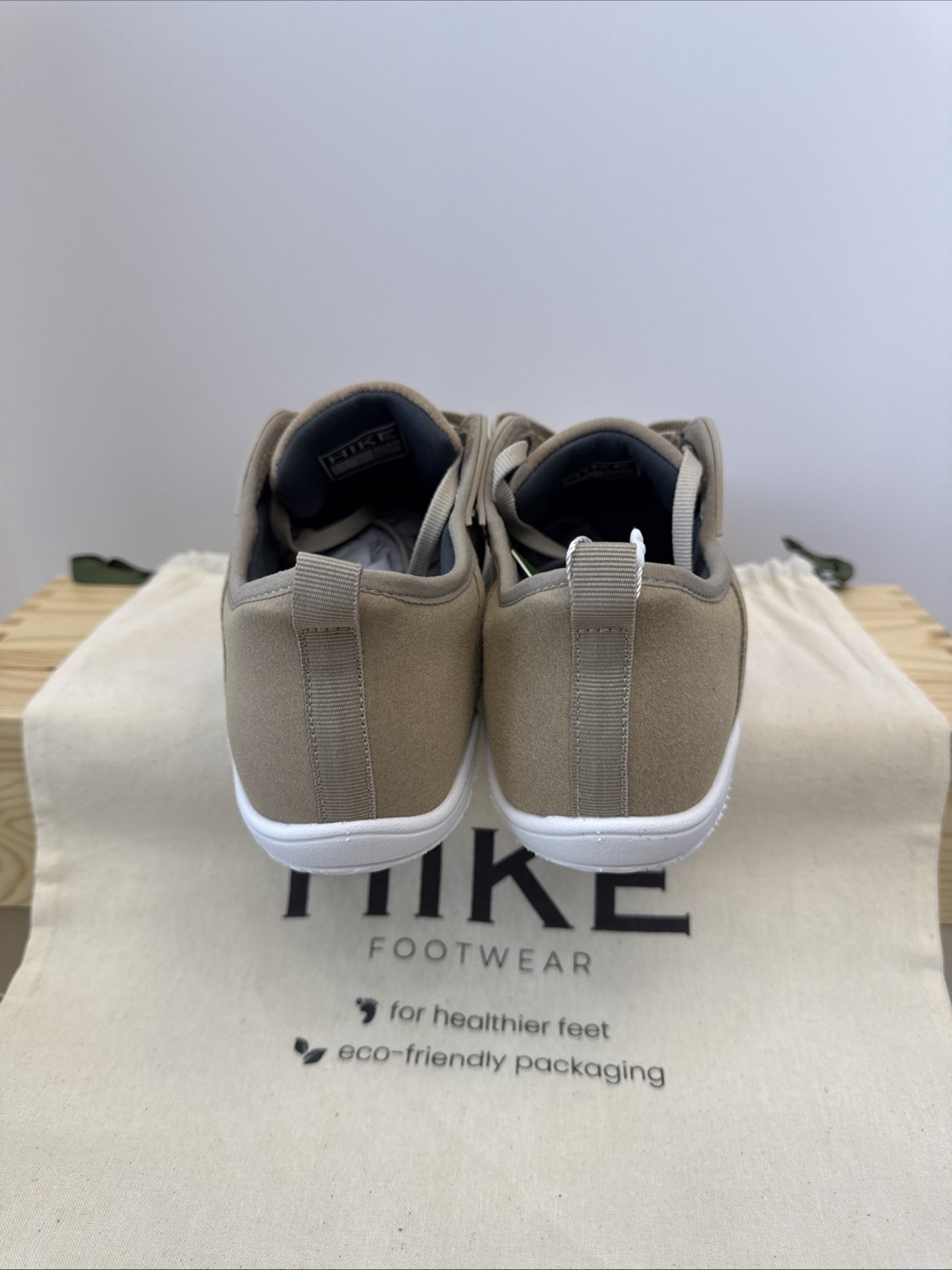 NWT Hike Footwear HF Stride Beige Barefoot Sneaker Unisex EU41 W10-10.5 M8-8.5