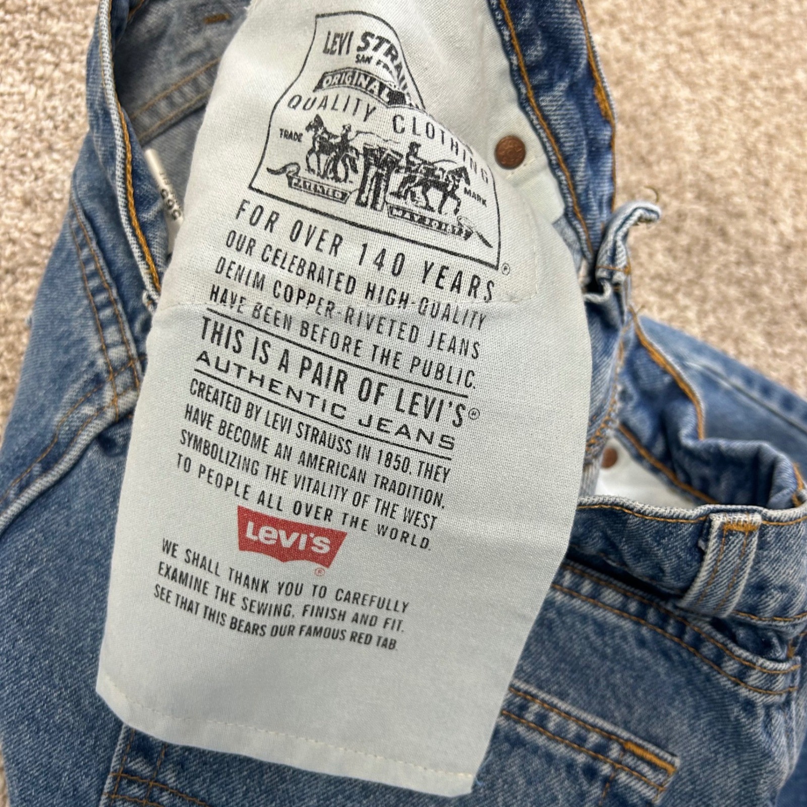Vintage Levi’s 565 Loose Fit Wide Leg Jeans Men 33×32 USA Made 90s Medium Wash
