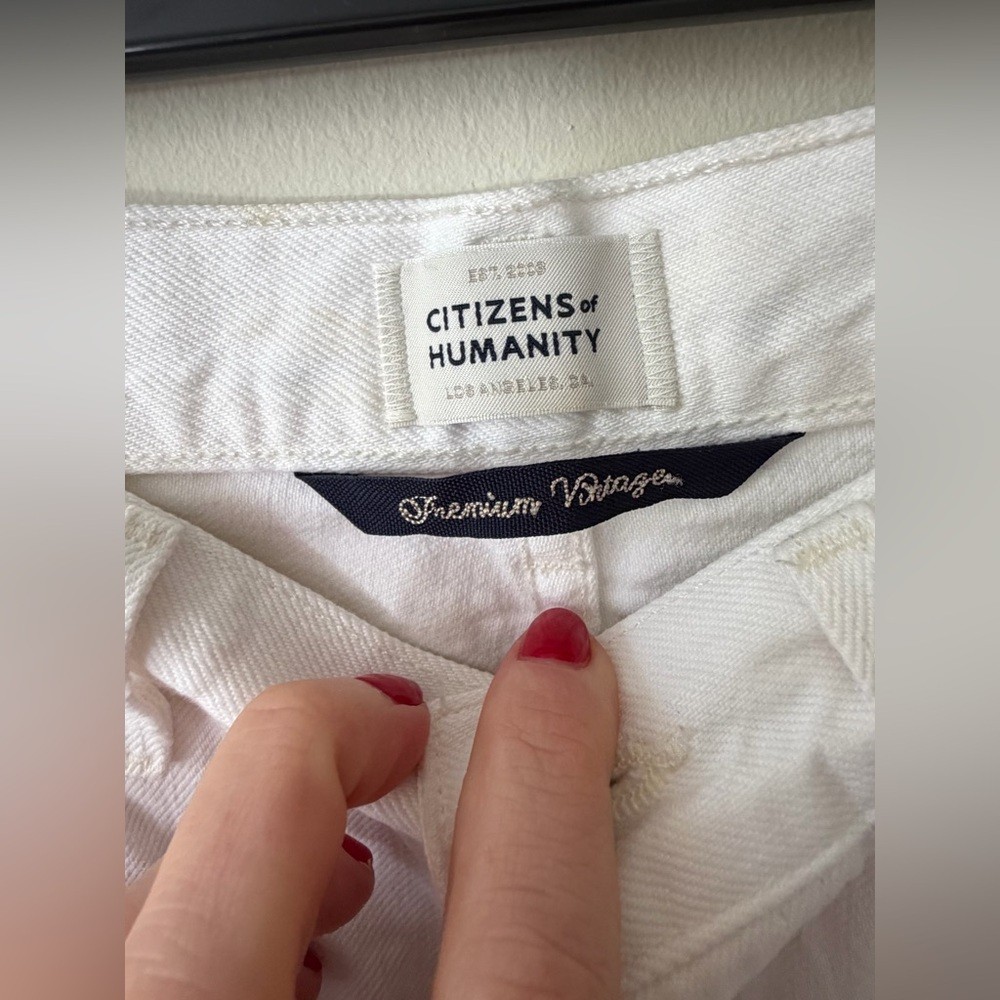 🤍 CITIZENS OF HUMANITY “Annabelle” Cutoff White Denim Shorts – Size 27 🤍