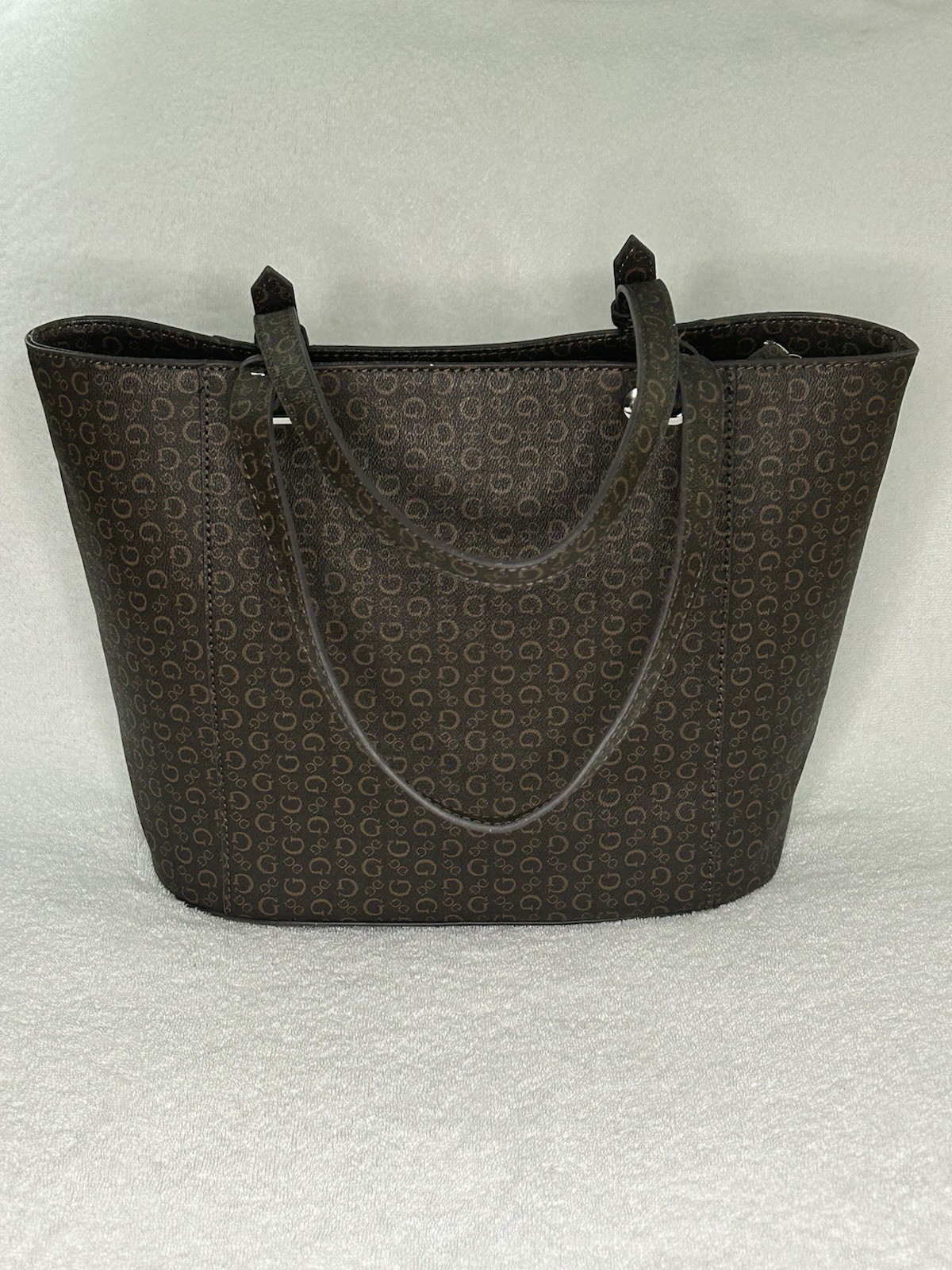 GUESS Brown Logo Tote Bag Zip Top Double Handles Silver Hardware Inner Pockets