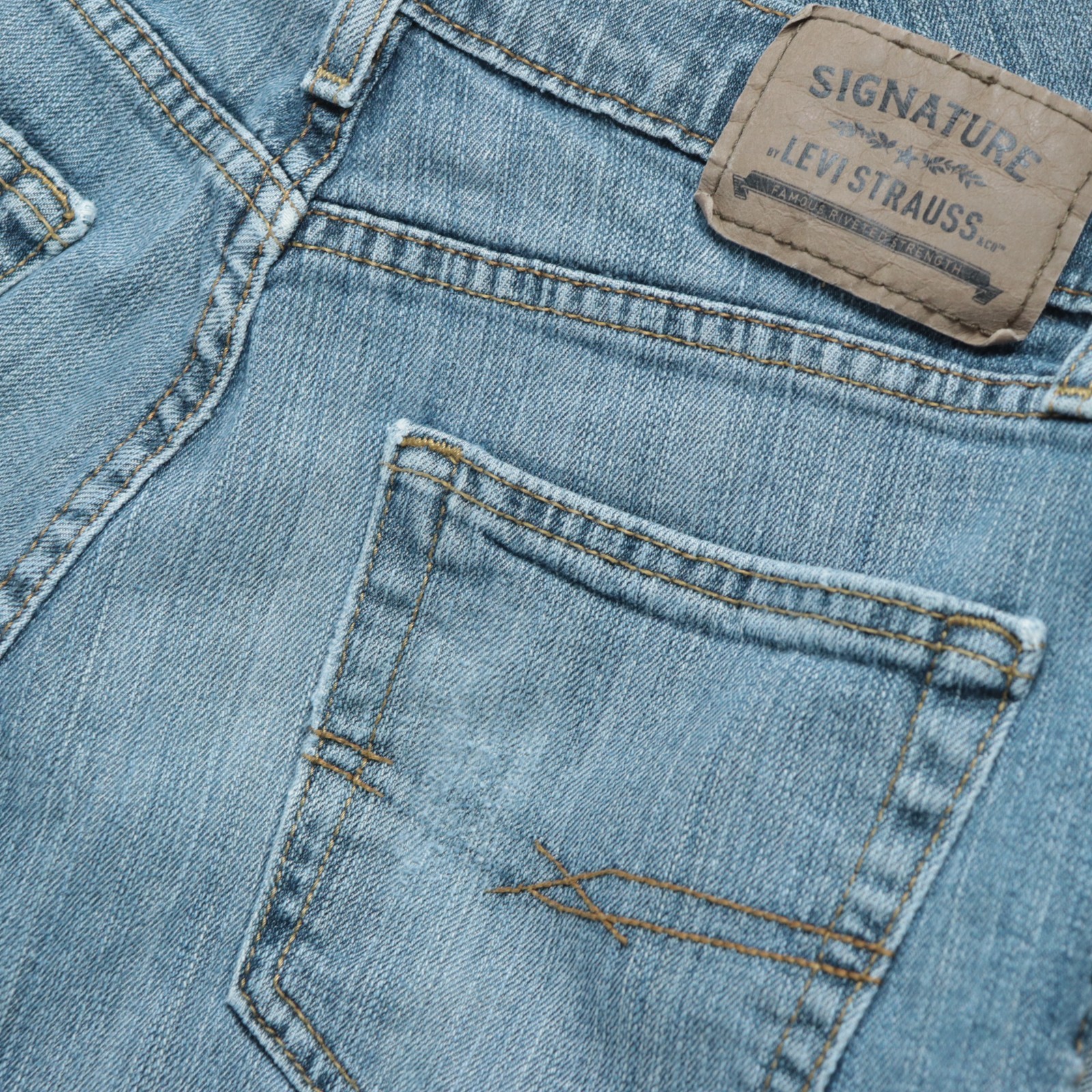 Levis Signature Athletic Fit Jeans Men’s W29 x L32 Blue Denim – Distressed Knee