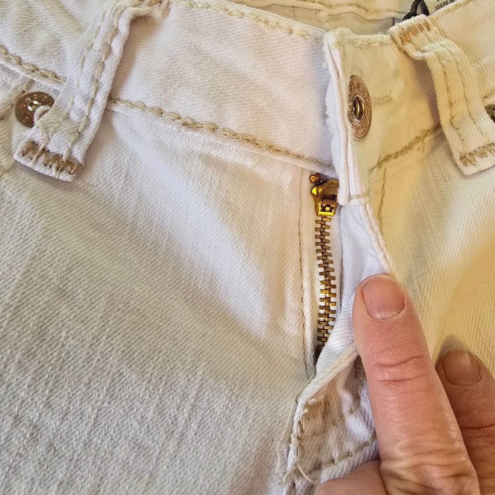 ZCO Jeans White Stretch Denim Jeans 98% Cotton 2% Spandex Button Zip Pockets