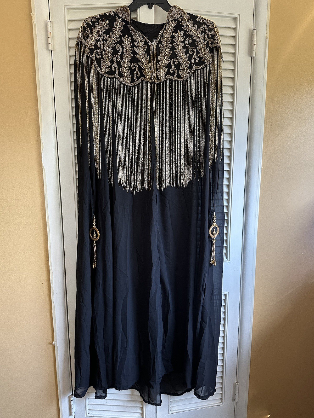 BRAND NEW Never Worn Dubai Modest Beaded Tasseled & Hanging Charms Black & Gold