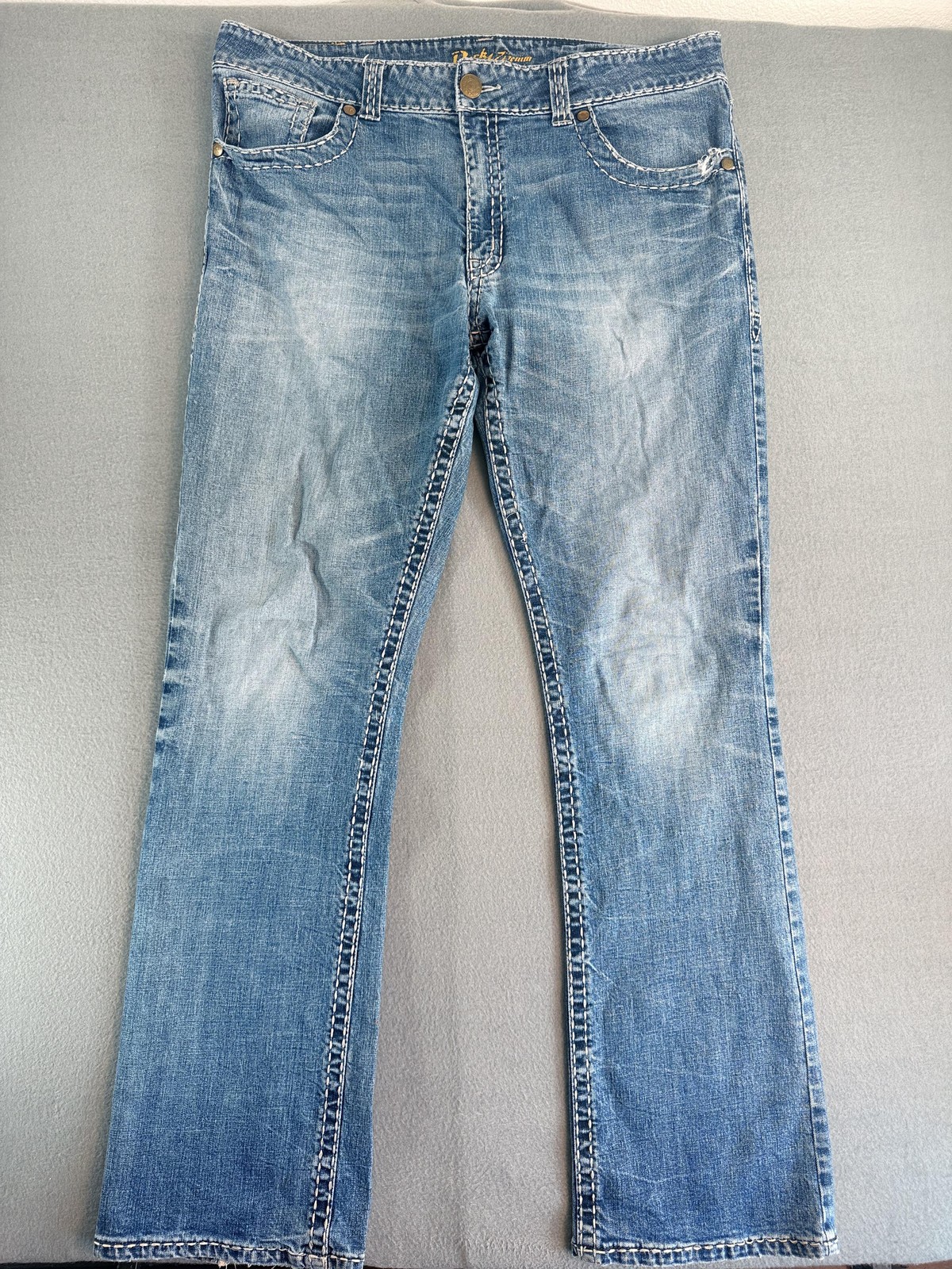Wrangler Rock 47 Denim Jeans Mens 38×36 Light Wash Blue Slim Bootcut Distressed