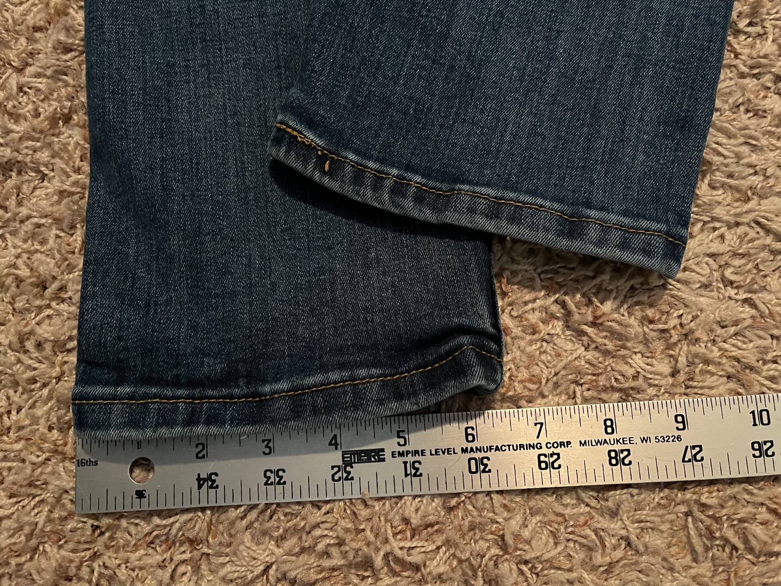 EUC Levi’s 502 Jeans Regular Fit Tapered Mens tag=31×32 (MEASURED 31×29) (9632)
