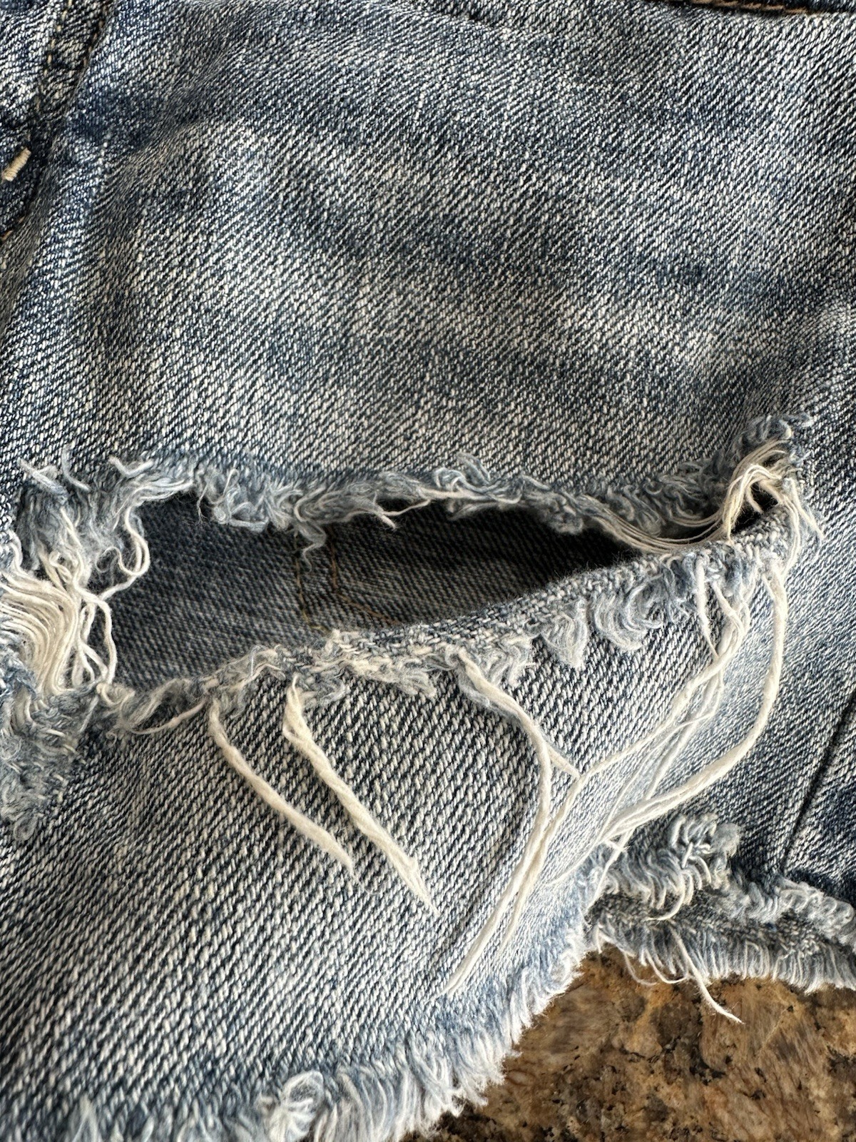 American Eagle Distressed Cut Off Jean Shorts Women’s Size 2 * See Details*