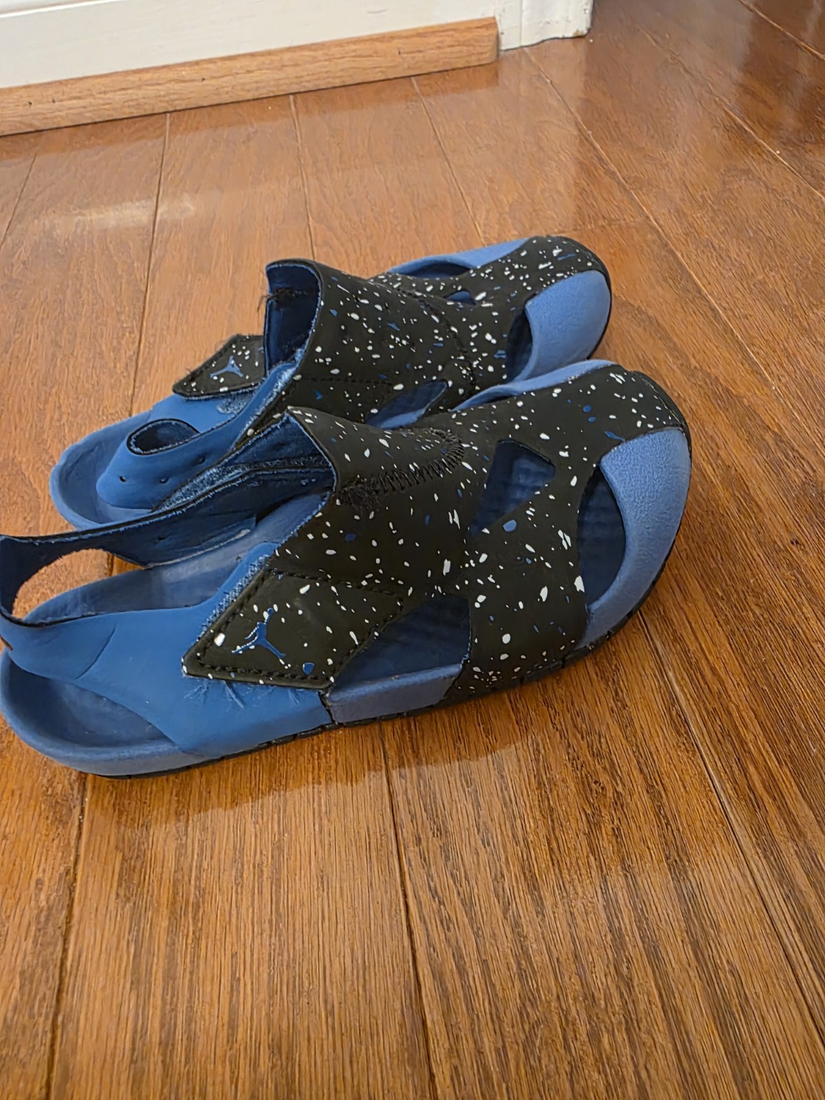 Air Jordan 8 Flare Kids Sandal Water Shoe Black Marina Blue Size 11.5 K