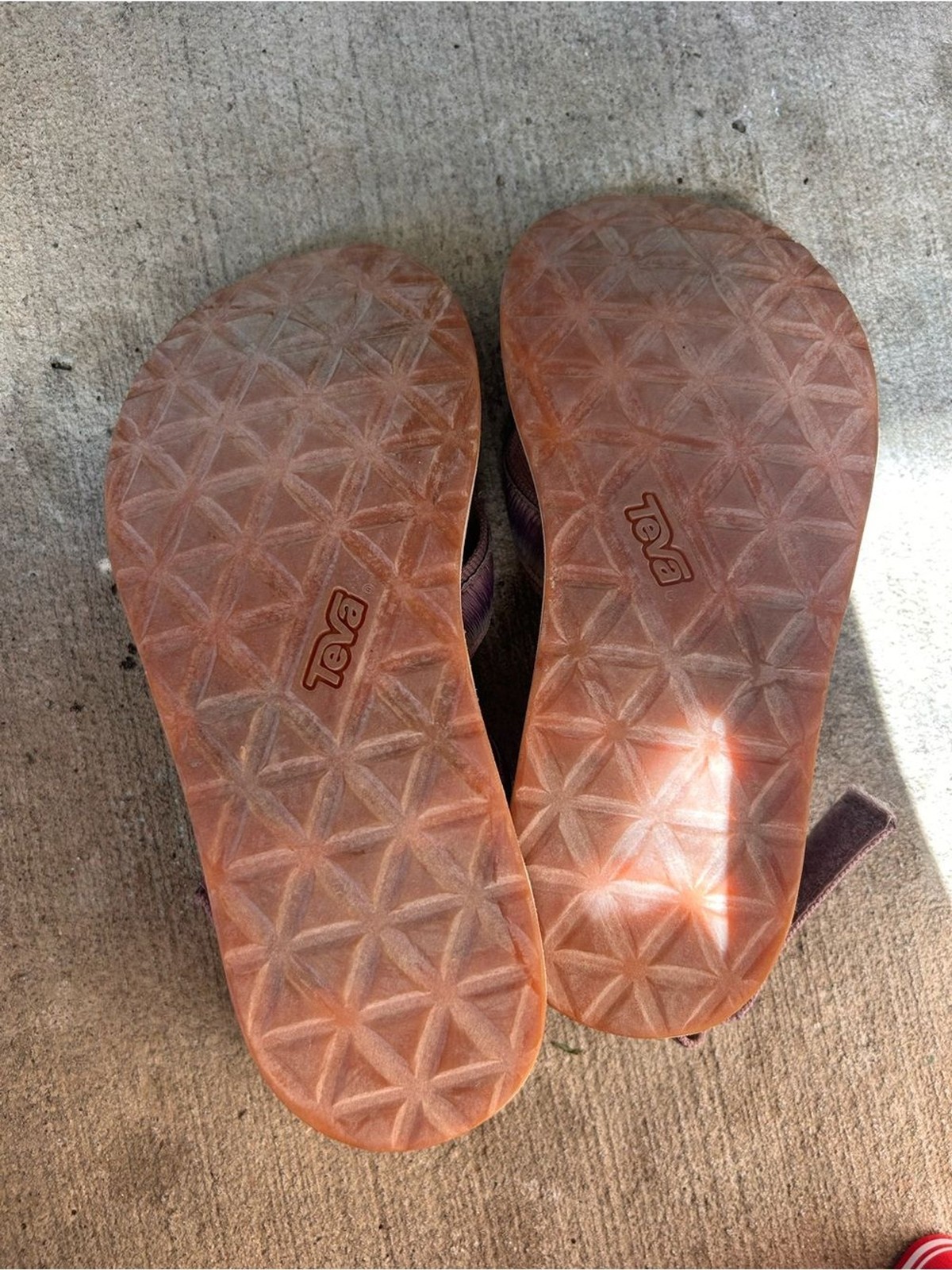 Teva Lavender and Brown Adjustable Strap Sandals Women’s Size 6