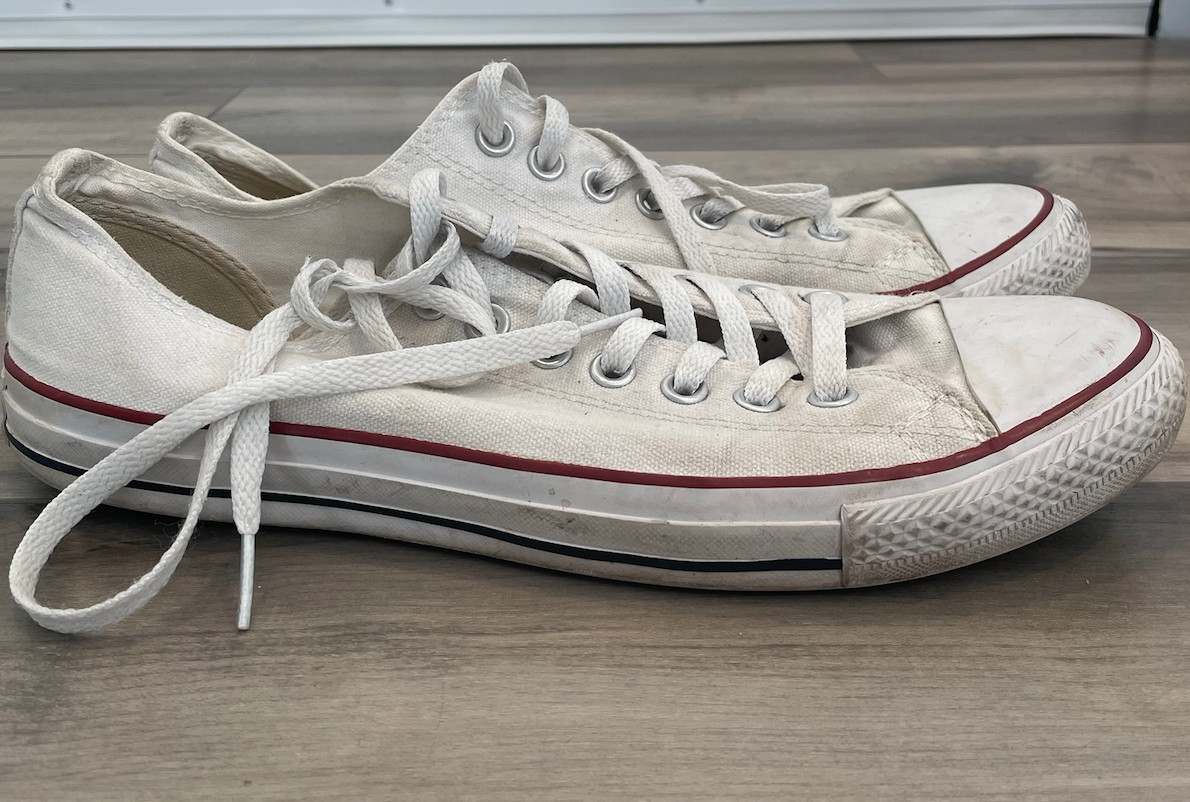 Size 11.5 Womens – Converse Chuck Taylor All Star Low Optic White