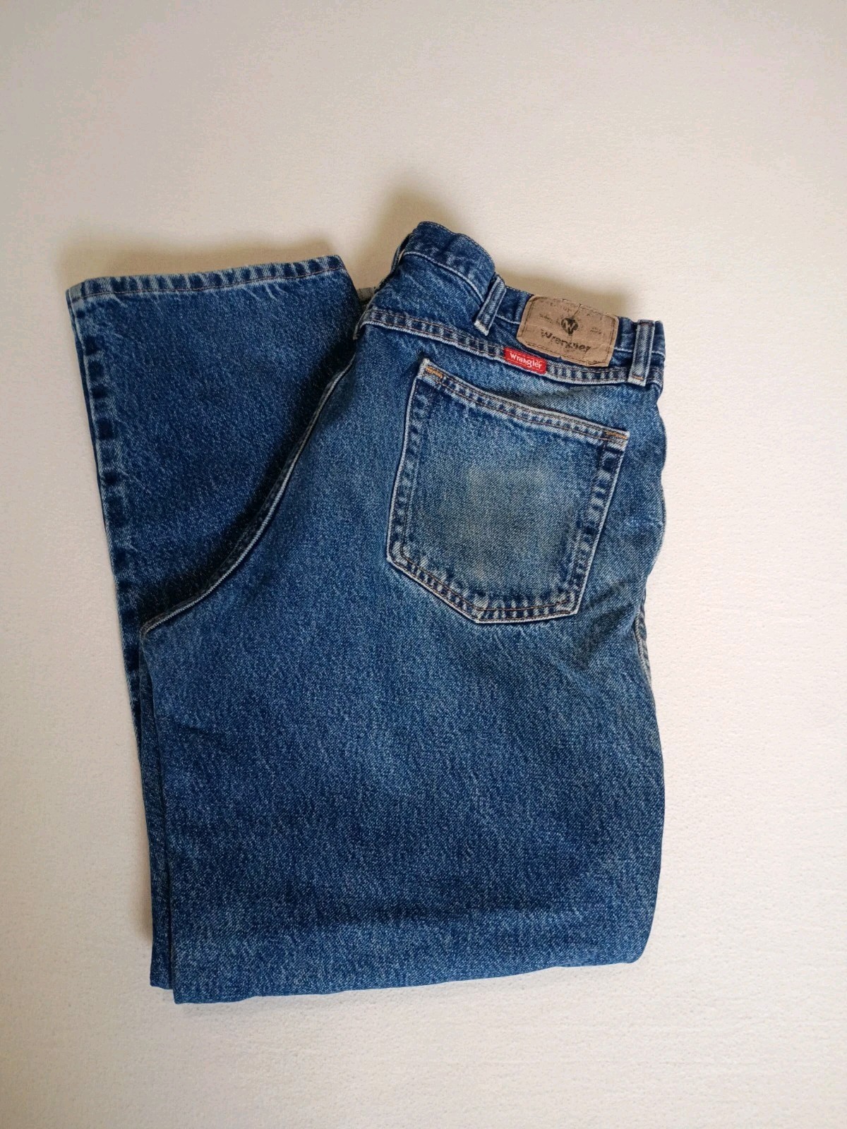 Wrangler Regular Fit jeans (model 96501MR) size 38 x 29 Farm Worn Stained
