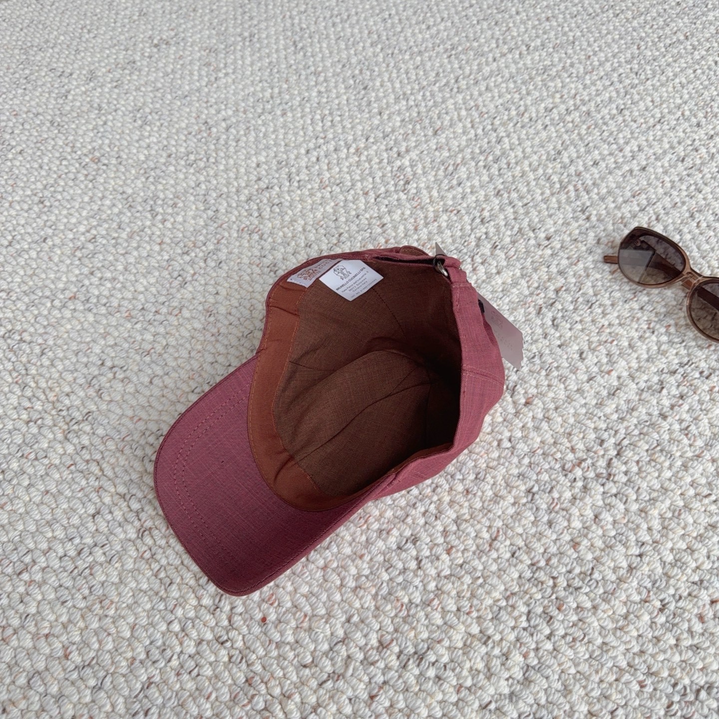 Brunello Cucinelli burgundy cotton cap, new, one-size adjustable, unisex.