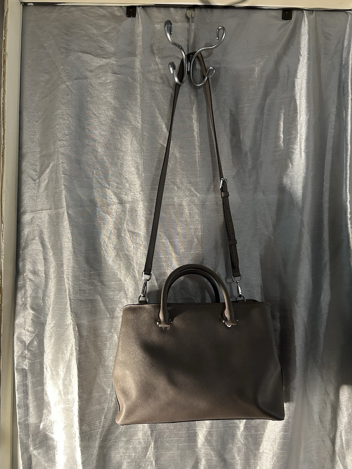 Michael Kors Savannah Large Leather Satchel Dark Taupe 13“L, 9-1/2 H, 5” W