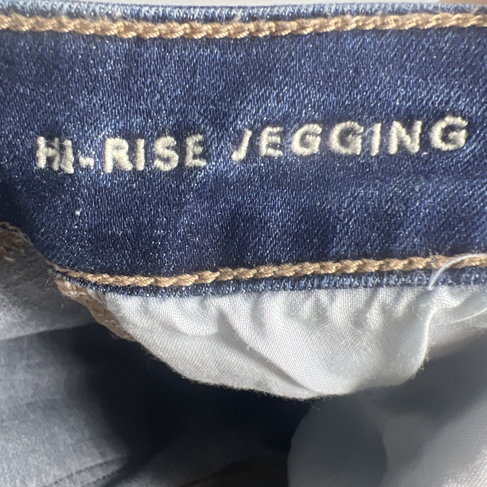American Eagle Hi rise Next Level stretch Jegging Women’s 4 Dark Wash Faded