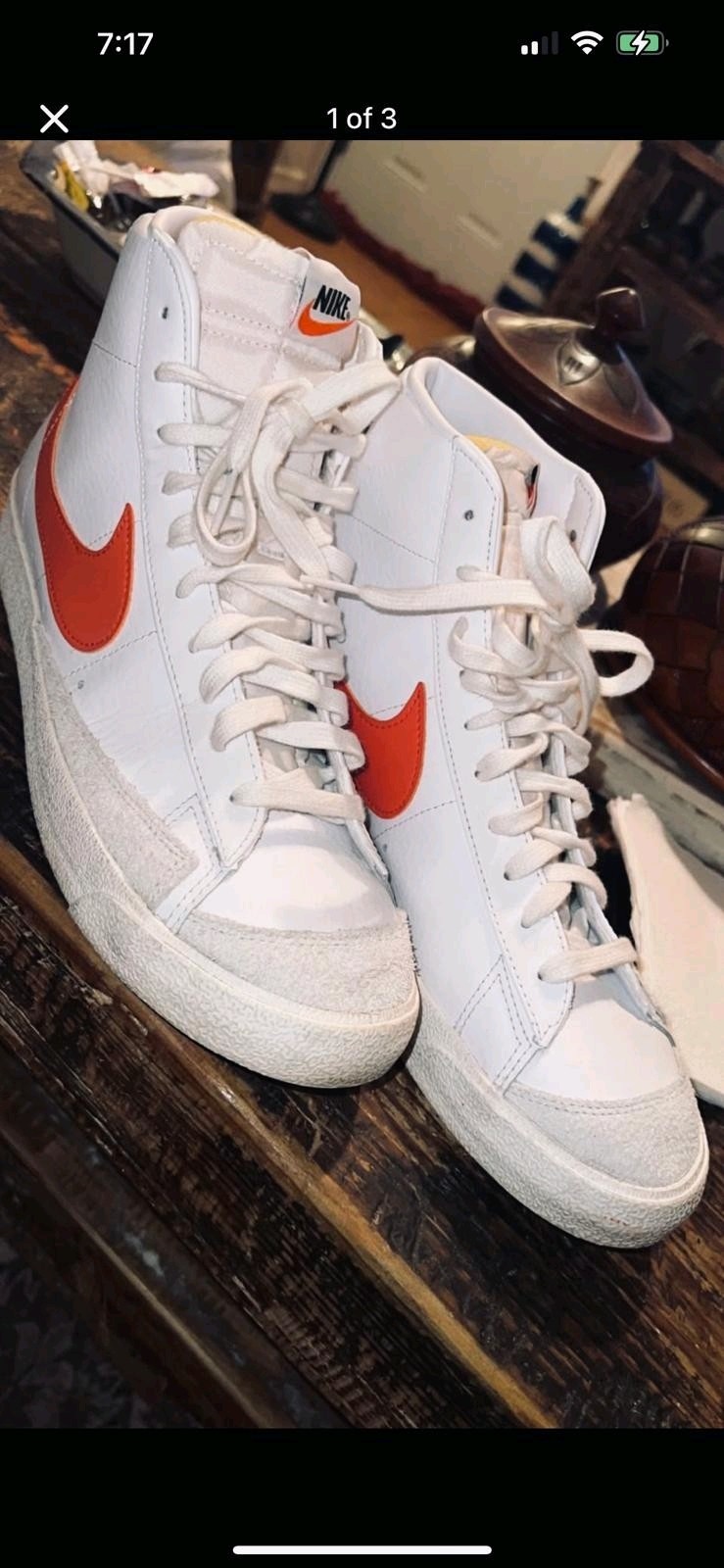 Nike blazer Mid 77’ vintage sneaker in excellent condition. Orange and White