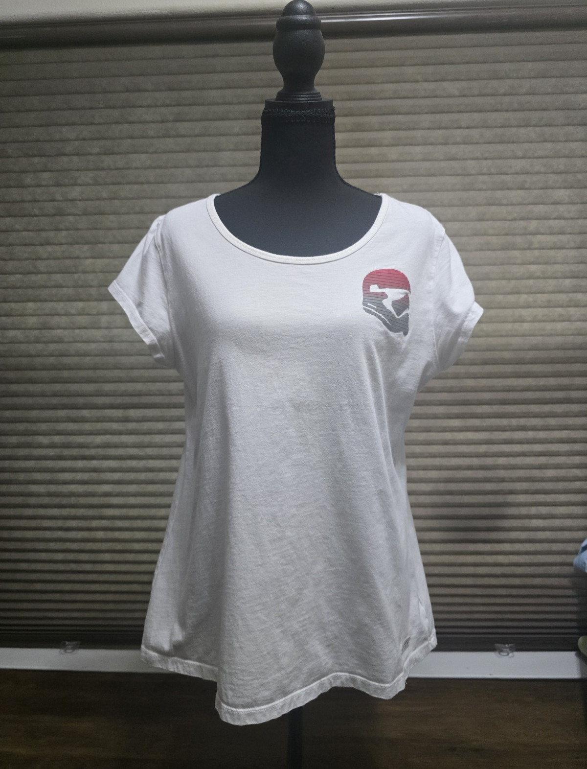 Star Wars Women’s White Solid Scoop Neck Short Sleeve T-Shirt Regular L