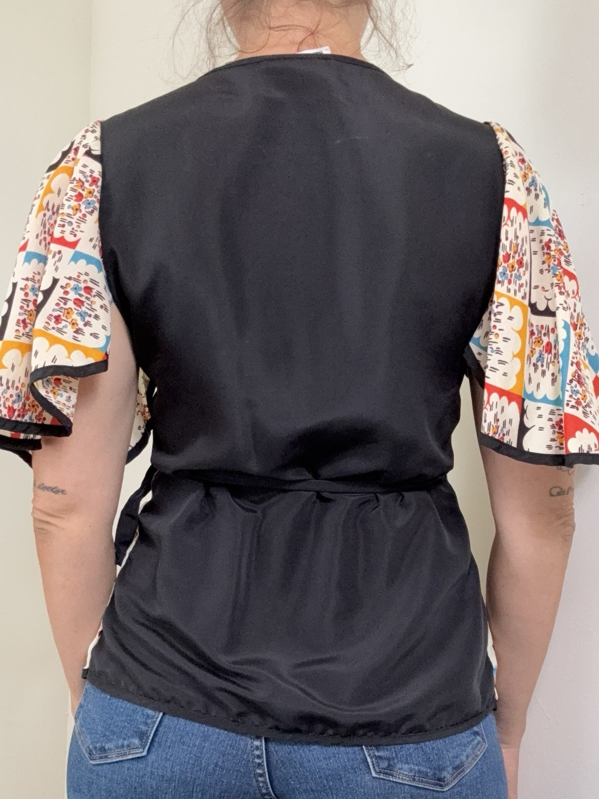 Vintage Women’s Medium Wrap Top