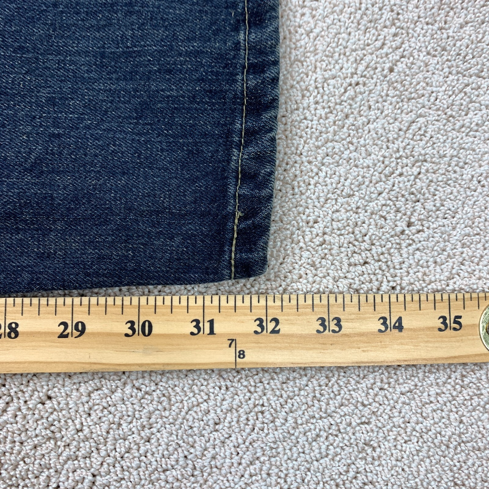 Genuine Wrangler Regular Fit Straight Jeans Men’s Size 42X32 Blue Medium Wash