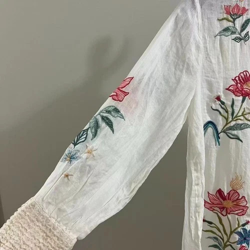 NWOT Johnny Was 100% Ramie Embroidered Floral Button-Down Tunic Shirt Blouse S