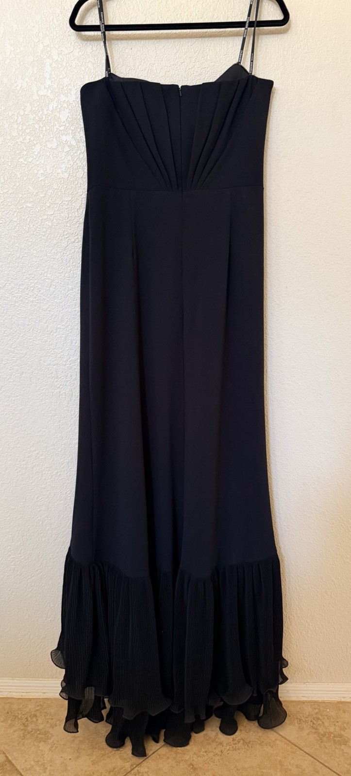 New Tadashi Shoji Leith Cascading Ruffle Gown in Black Sz L $538
