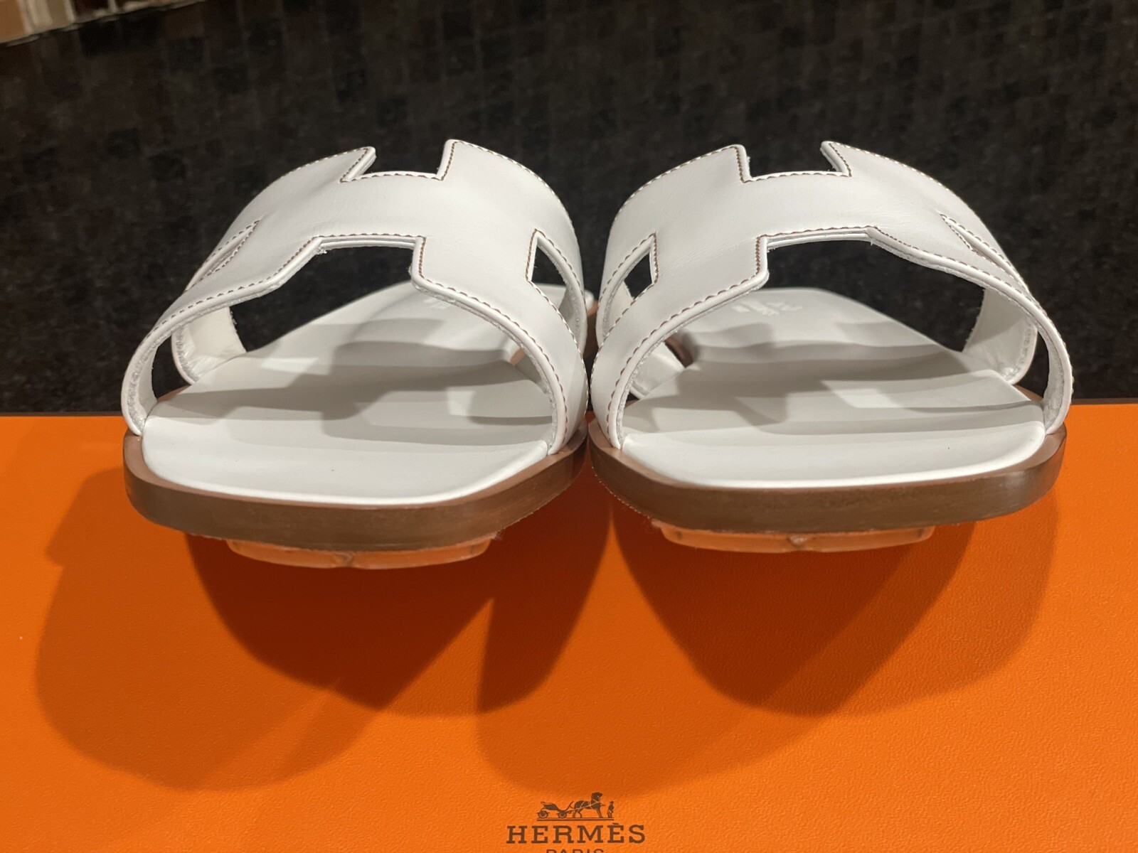 NEW Hermes White / Blanc Oran Sandals 40.5
