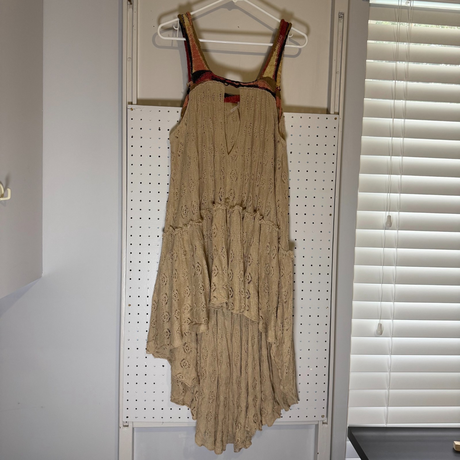 Free People Tunic Top Women’s Small Beige Crochet Scoop Neck Sleeveless Ruffle