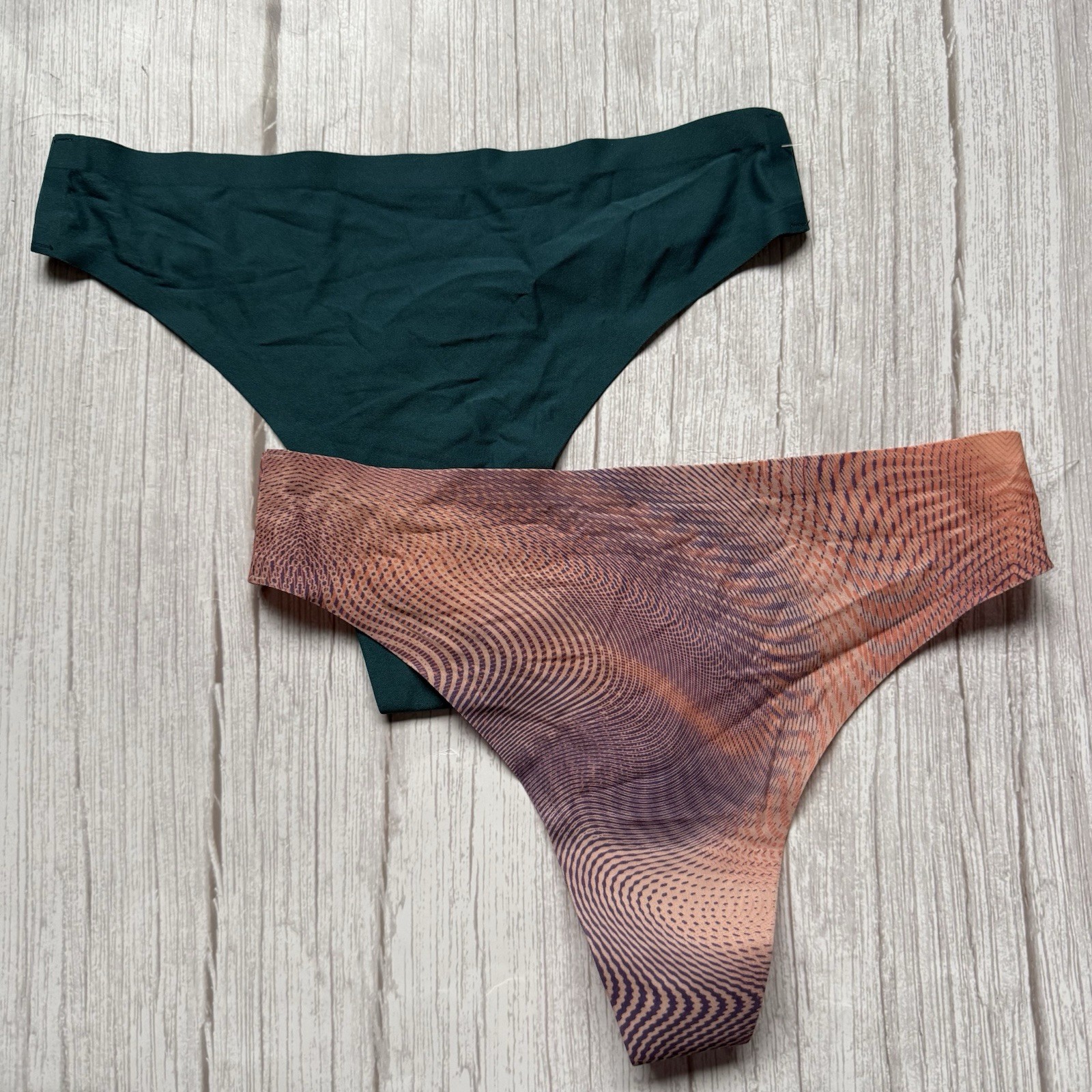 New CHANTELLE 2649 Soft Stretch Seamless Thong Panty One size