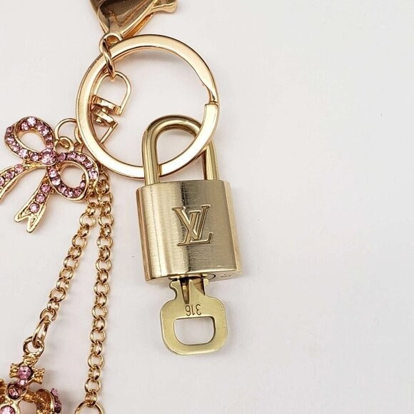 LV Authentic Gold Lock & Key 🔑 Luxury Bag Charm w/ Unbranded Flower Keychain
