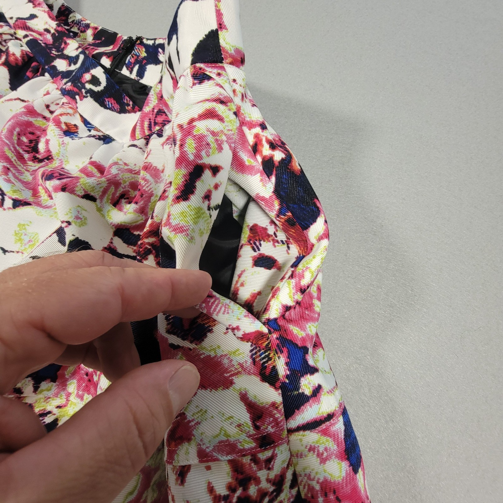 Express Floral Print Mini Skirt Womens Size 10 White Pink Blue Lined Pockets
