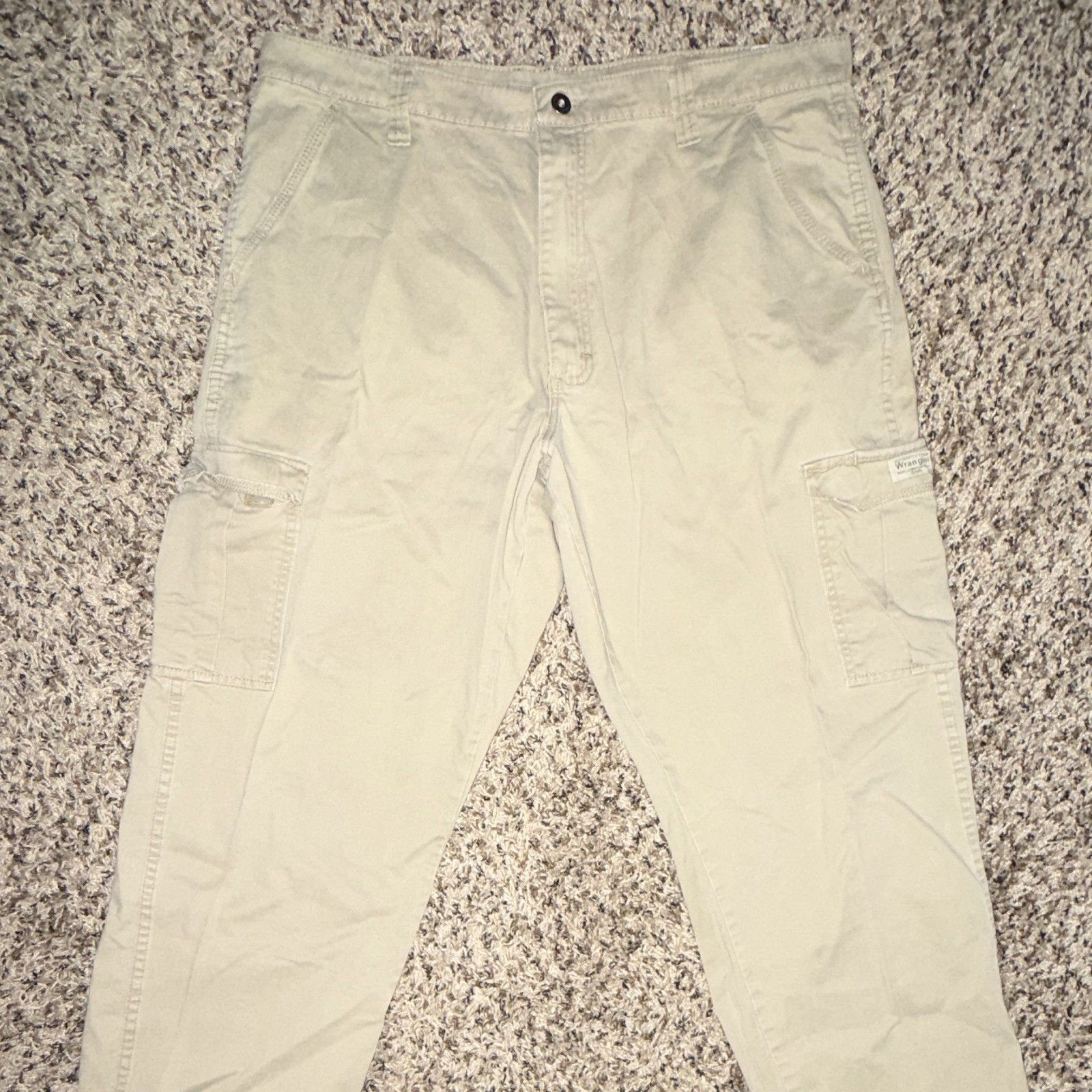 Wrangler Authentics Men’s Beige Cargo Pants 38W Regular Fit Straight Leg