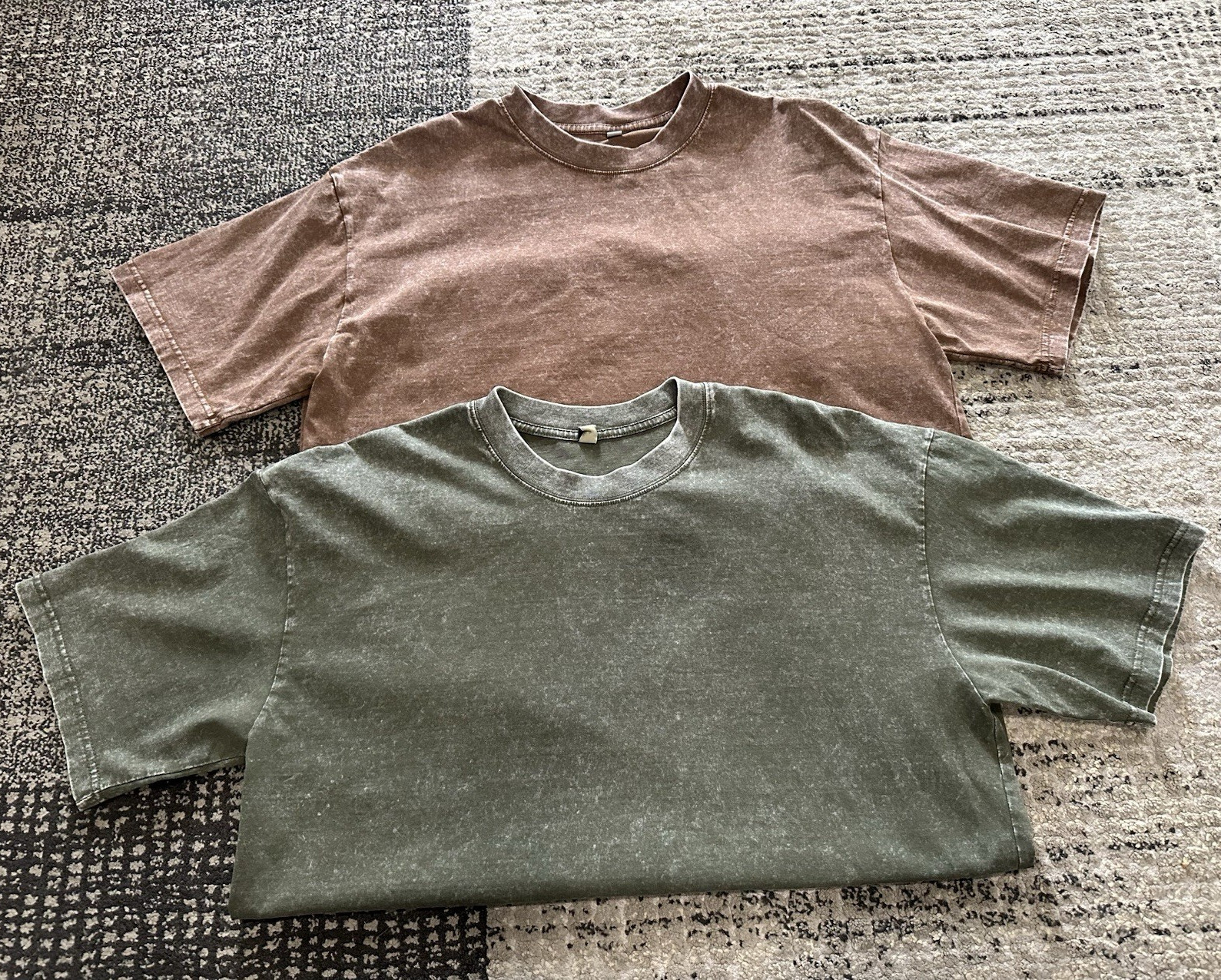 Brown & Green Solid Crew Neck Short Sleeve Cotton Knit Tee (2) Large