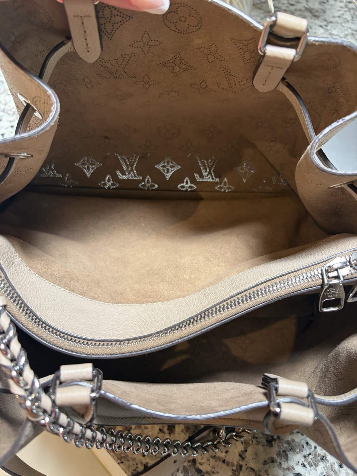 Louis Vuitton Bella Tote Mahina Beige Drawstring/Zip Chain Strap Small w/Box