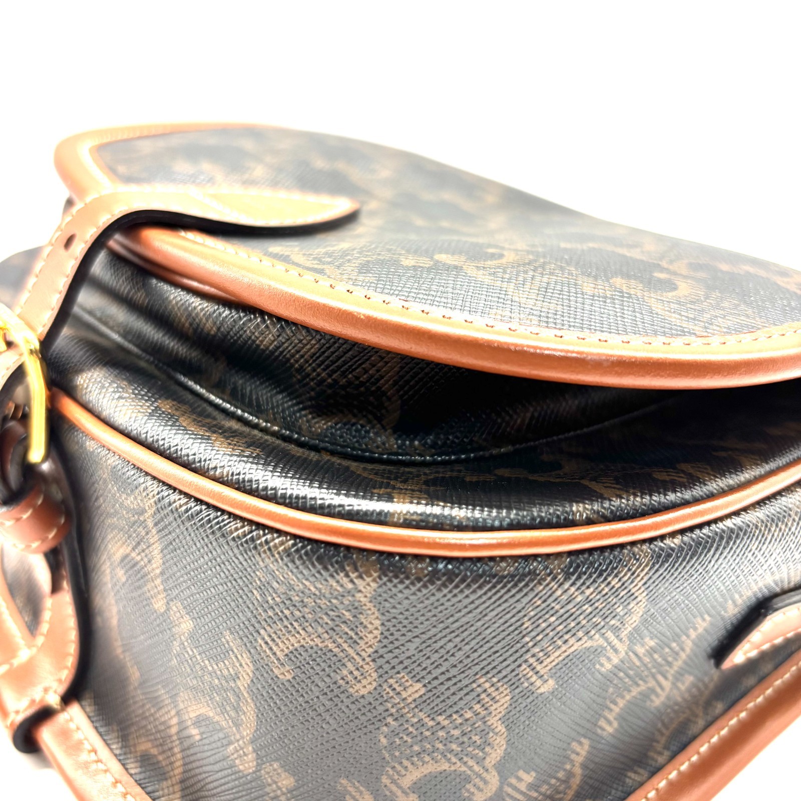 Pre owned Celine Triomphe Canvas Medium Folco Bag Tan | H24576