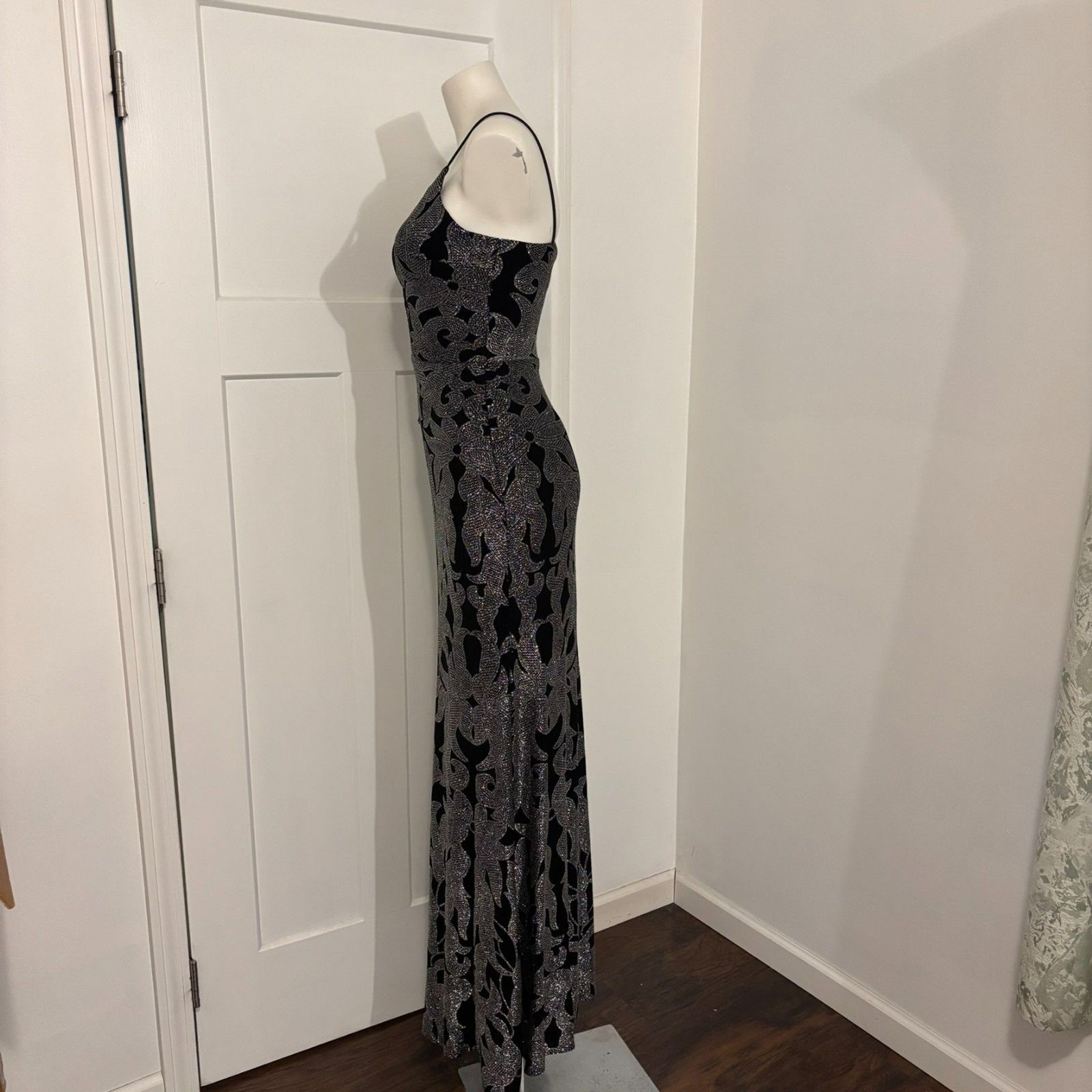 B&A by Betsy & Adam Sparkly Silver and Black Formal Baroque Evening Gown Dress