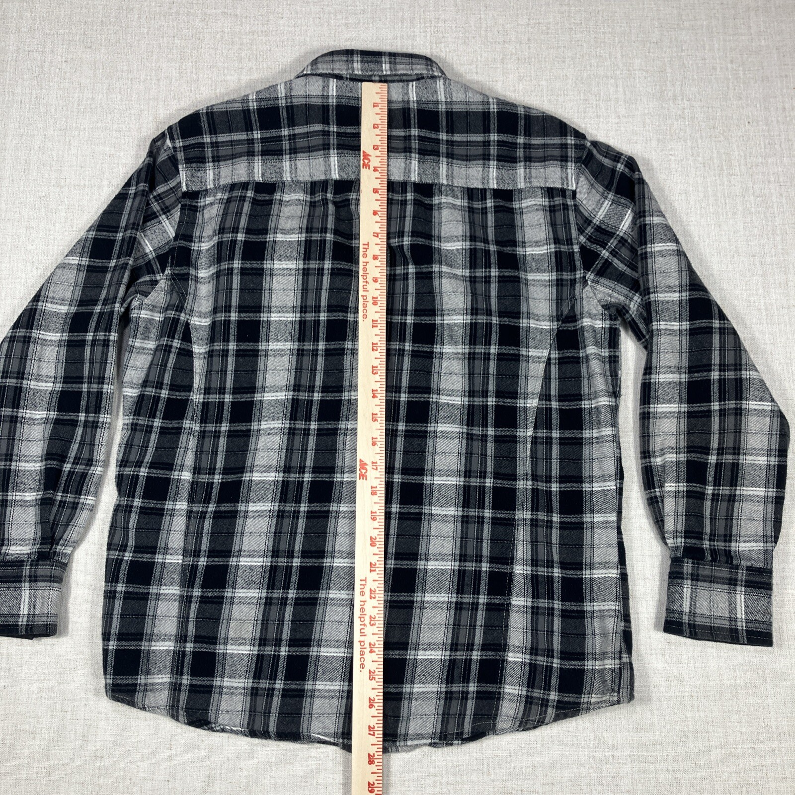 Franky Max Women’s Flannel Size Large Button Pearl Snap Zip Pockets