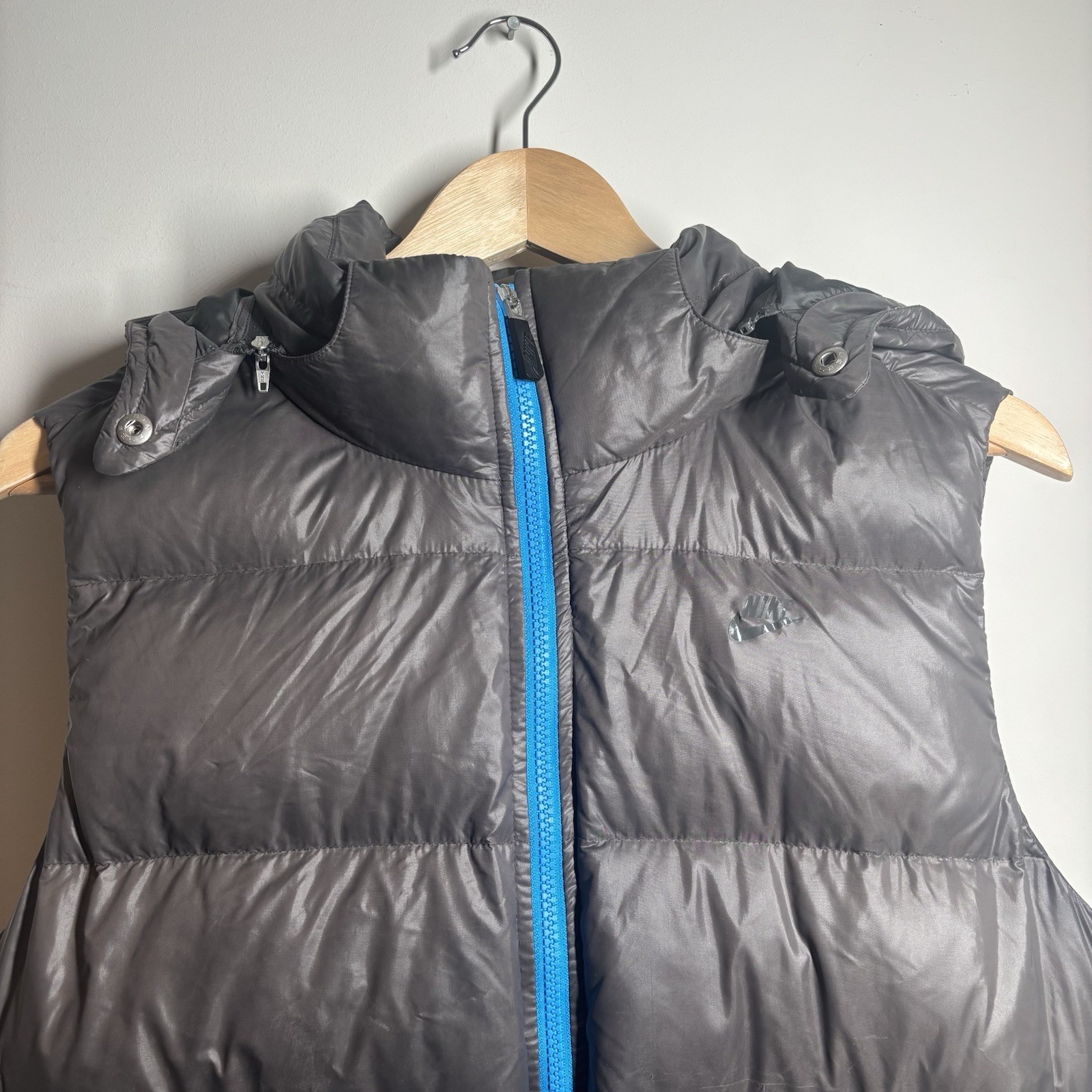 Nike Mens Down Filled Gilet Bodywarmer Jacket With Removable Hood Size XL
