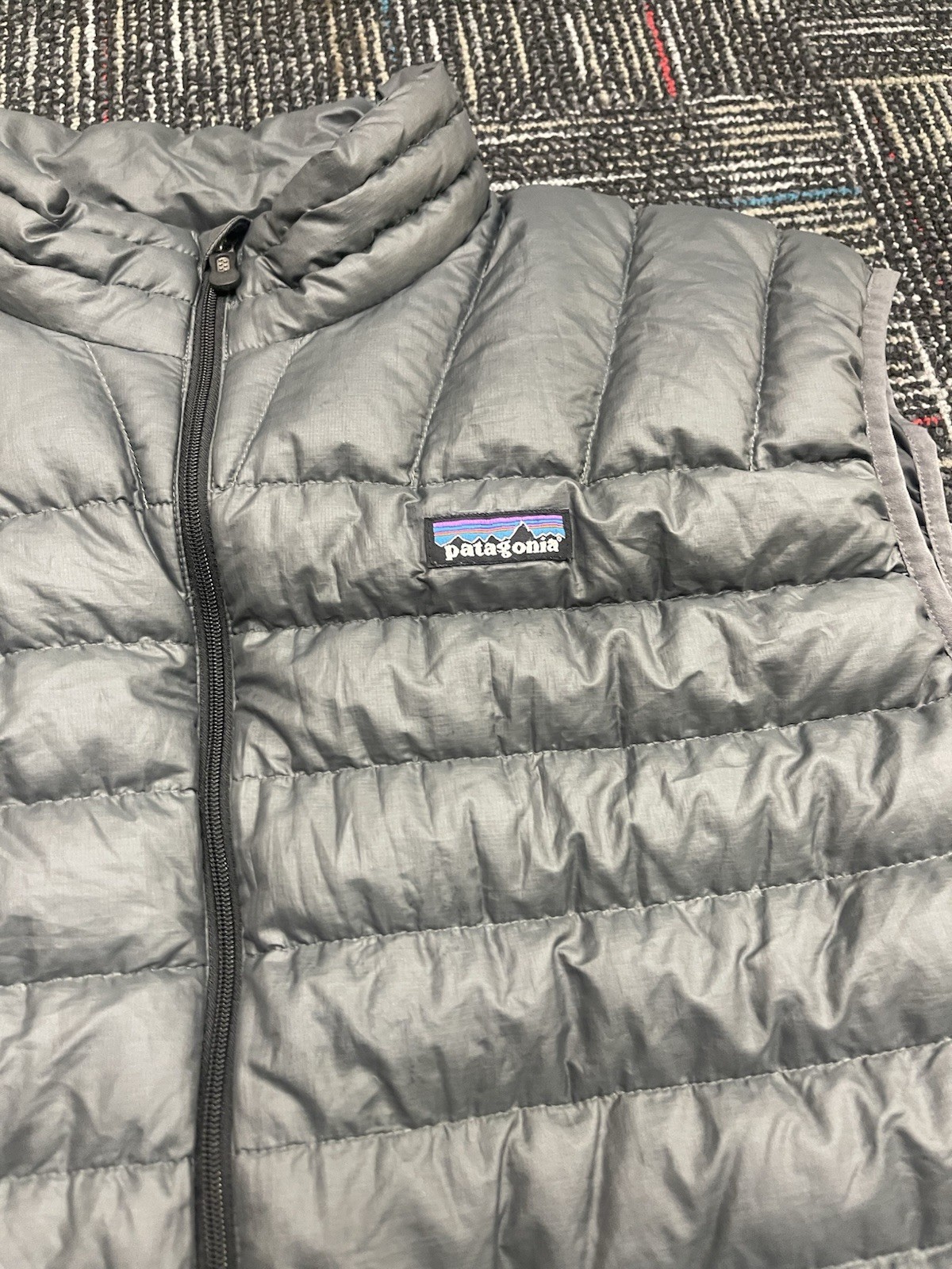 Patagonia Puffer Vest Mens Large Black Quilted Full Zip PrimaLoft Outdoor