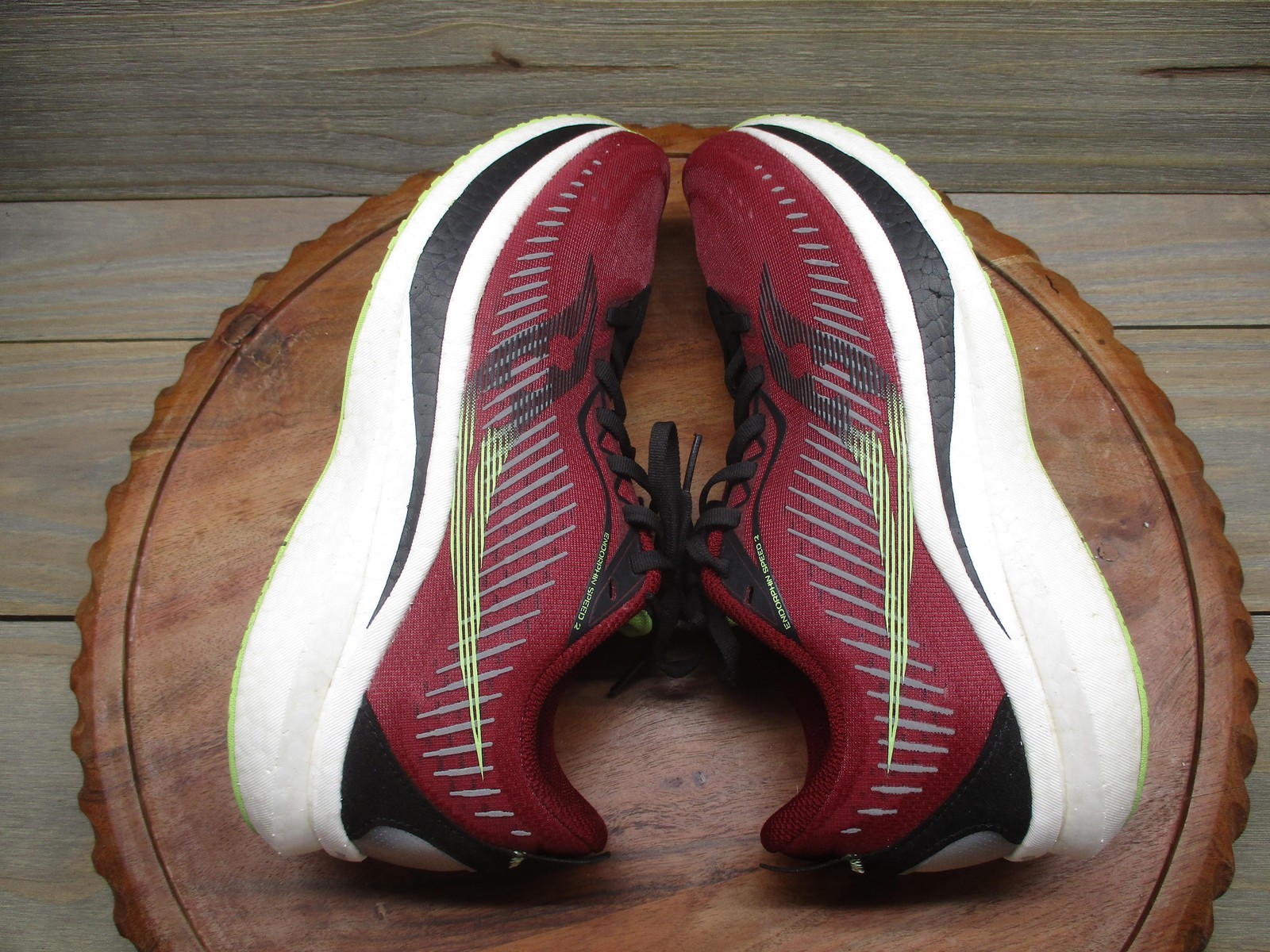 Saucony Endorphin Speed 2 Shoes Mens Size 9.5 Red Running Sneakers S20688-130