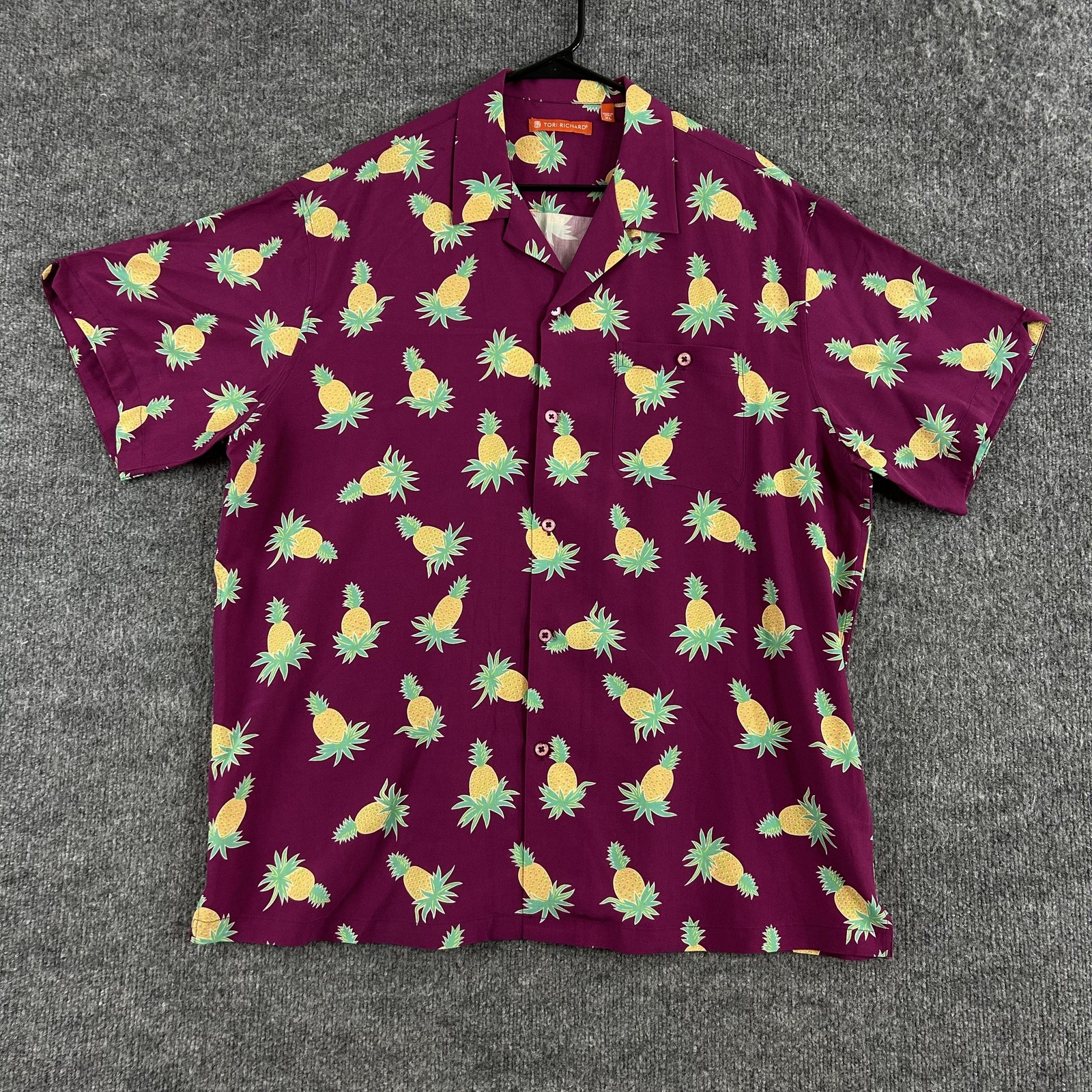 Tori Richard Shirt Mens XL Hawaiian Pineapple Silk Button Up Purple Tropical