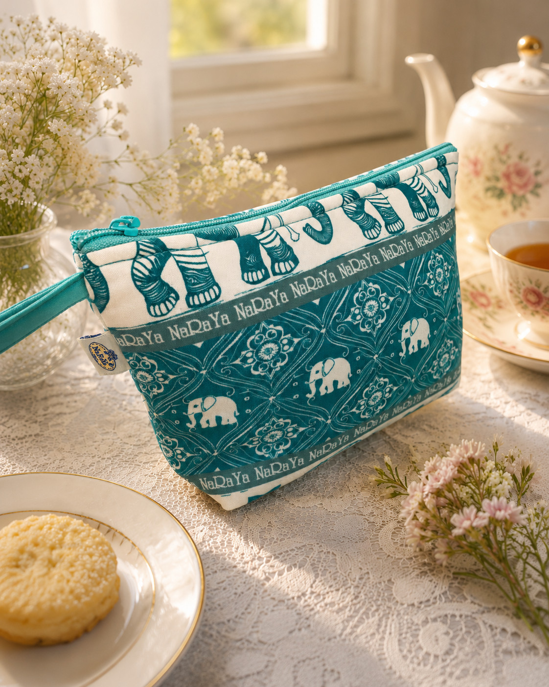 Authentic NaRaYa Elephant Print Cosmetic Bag Green Zip Pouch Thailan (Zipper)